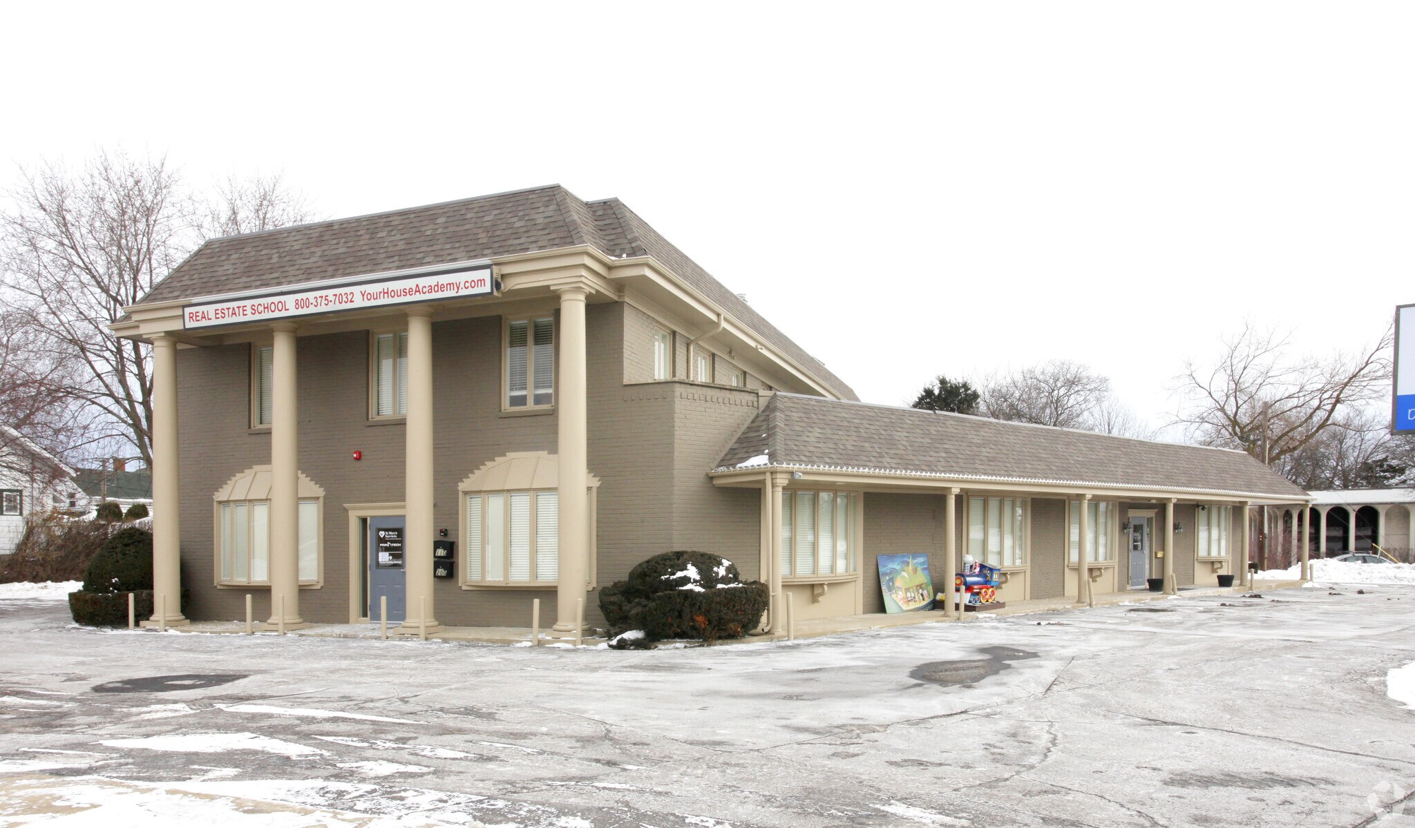300 E Northwest Hwy, Arlington Heights, IL for Rent