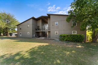 Lake Worth, TX Apartments - 7300 Comanche Trl