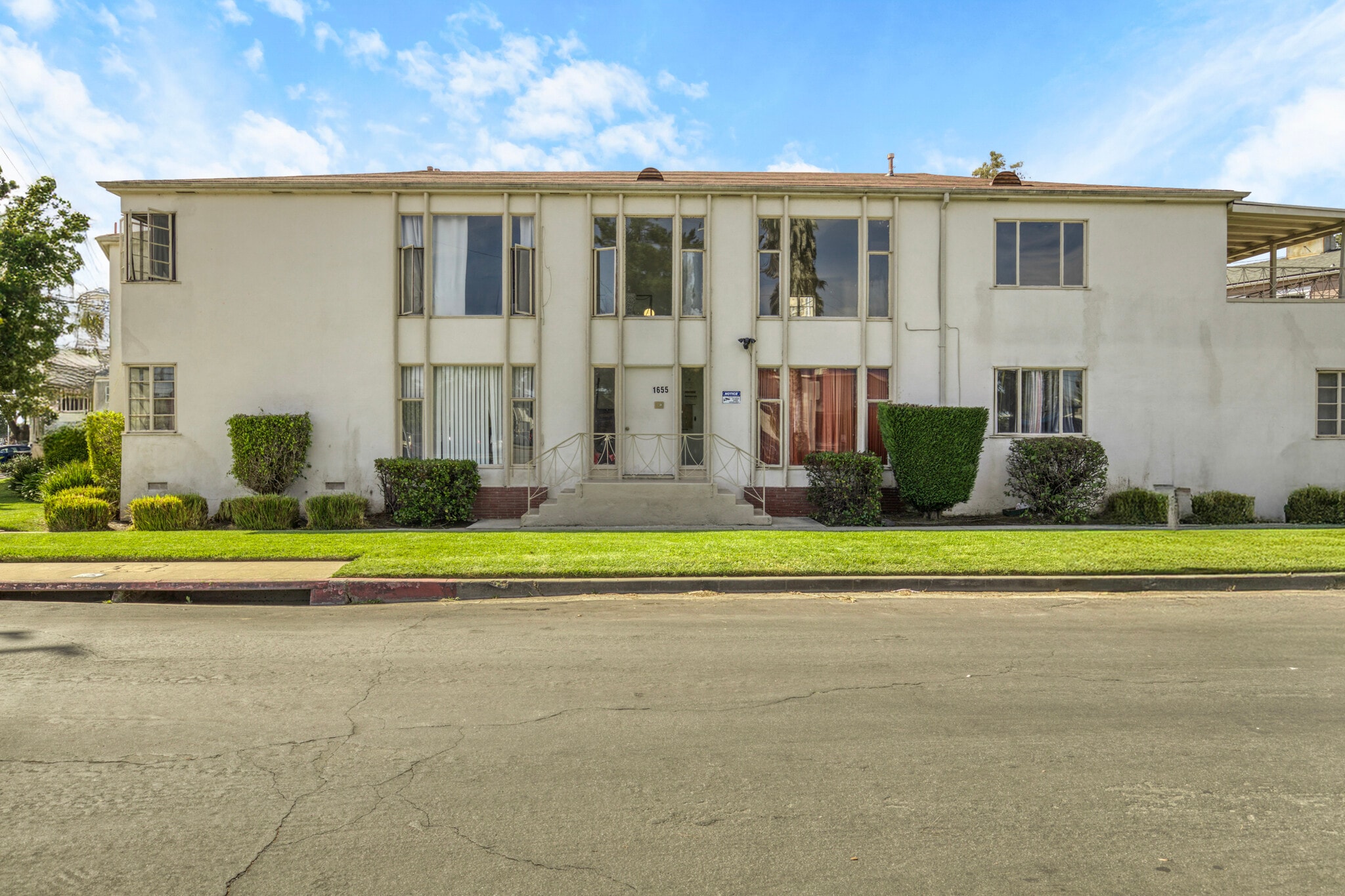 1655 Carmona Ave, Los Angeles, CA for Sale