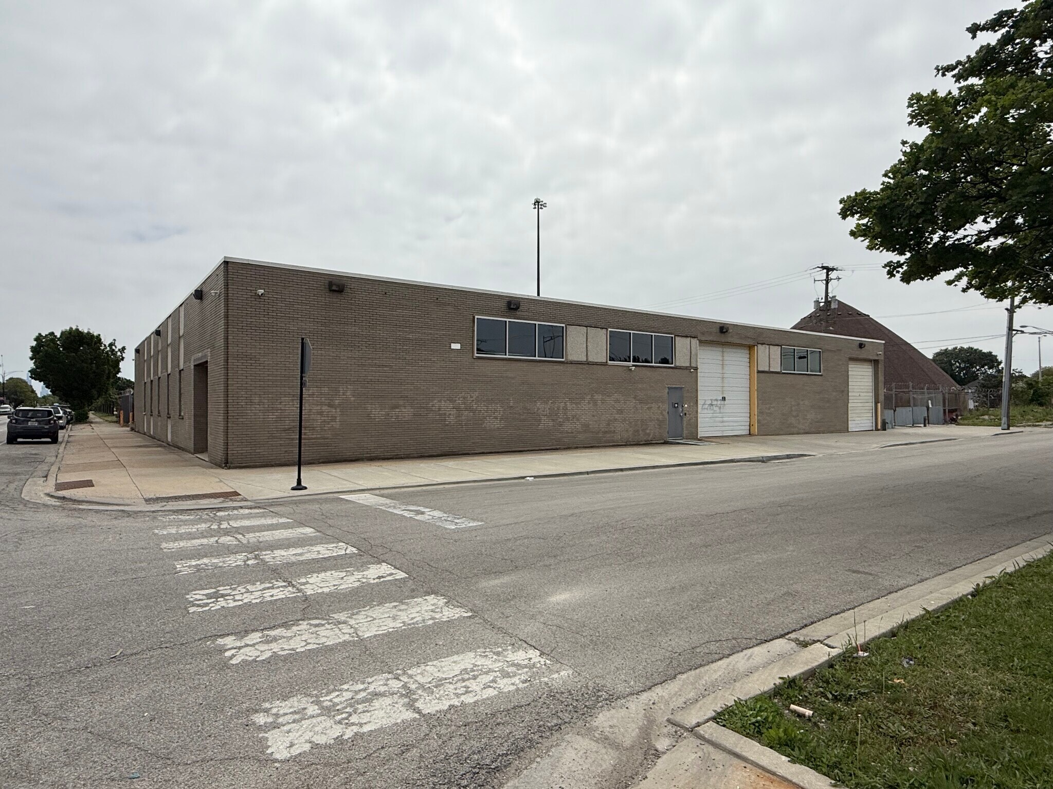 5247-5261 W Harrison St, Chicago, IL for Sale