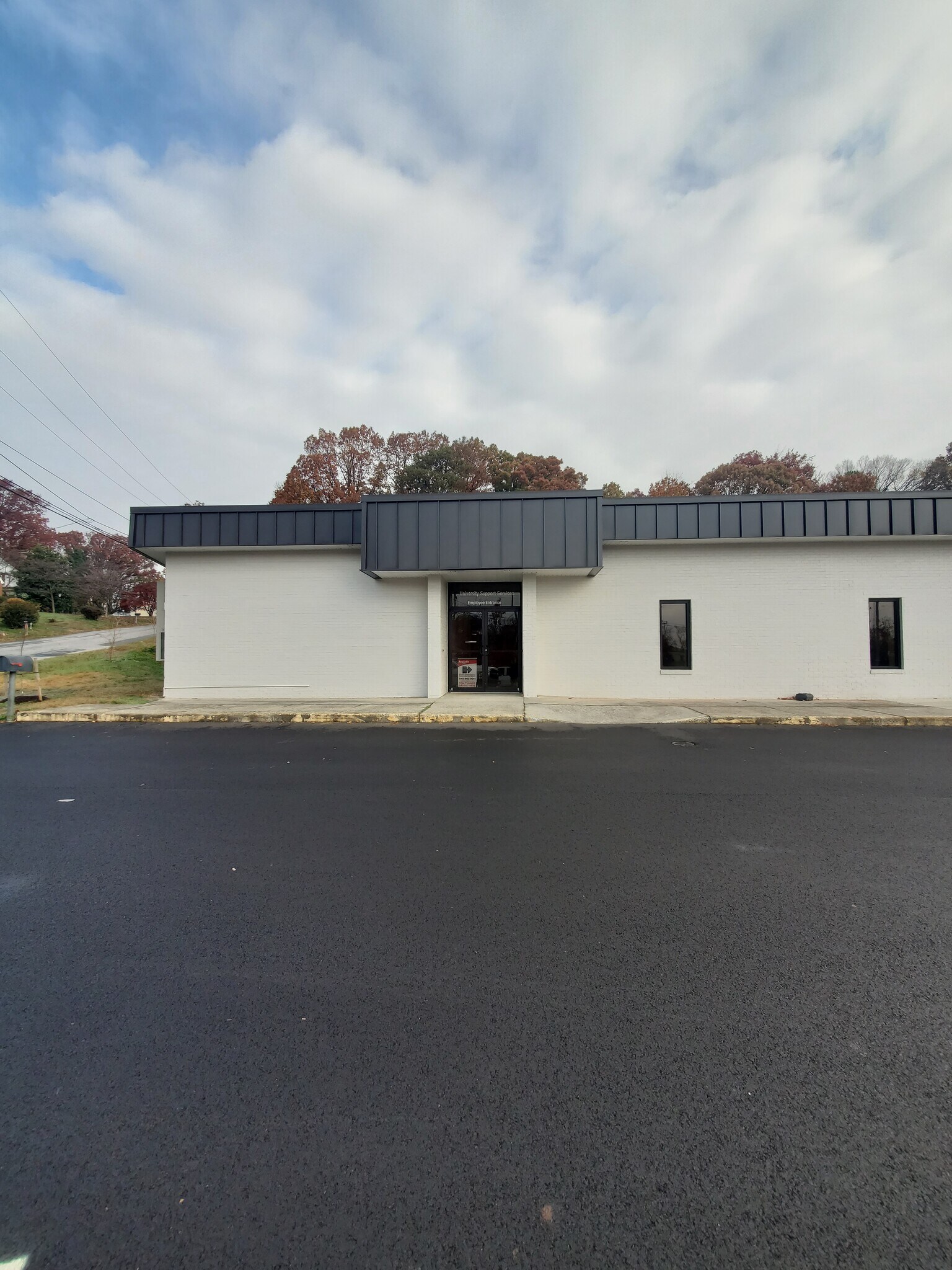 3361 Melrose Ave NW, Roanoke, VA for Rent