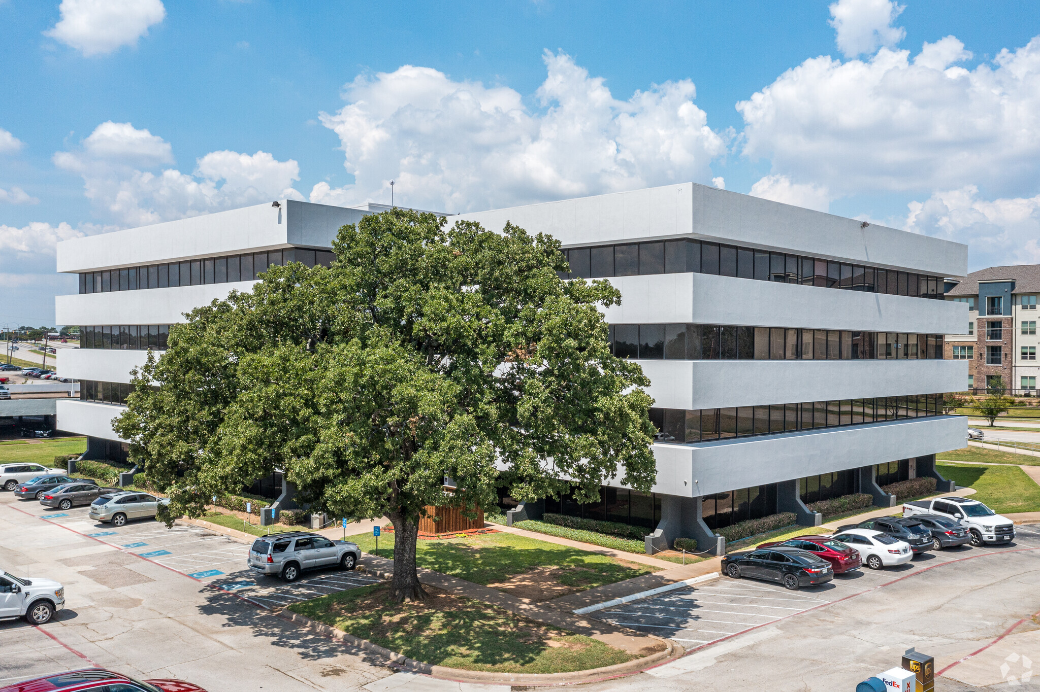 1001 W Euless Blvd, Euless, TX for Rent