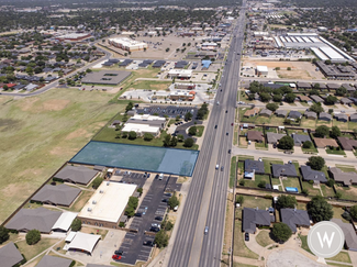 Lubbock, TX Commercial - 8902 University Ave