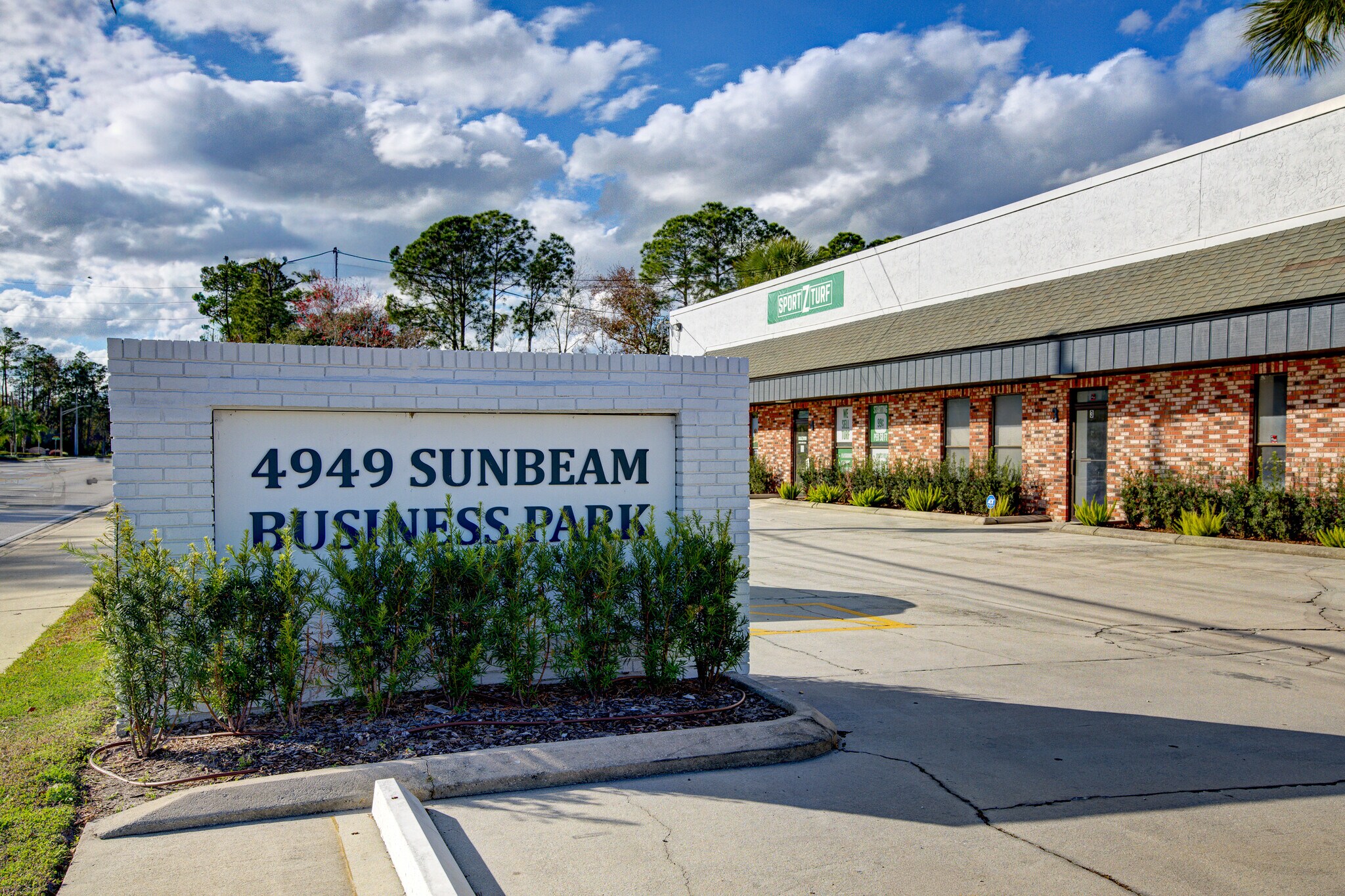 4949 Sunbeam Rd, Jacksonville, FL for Rent