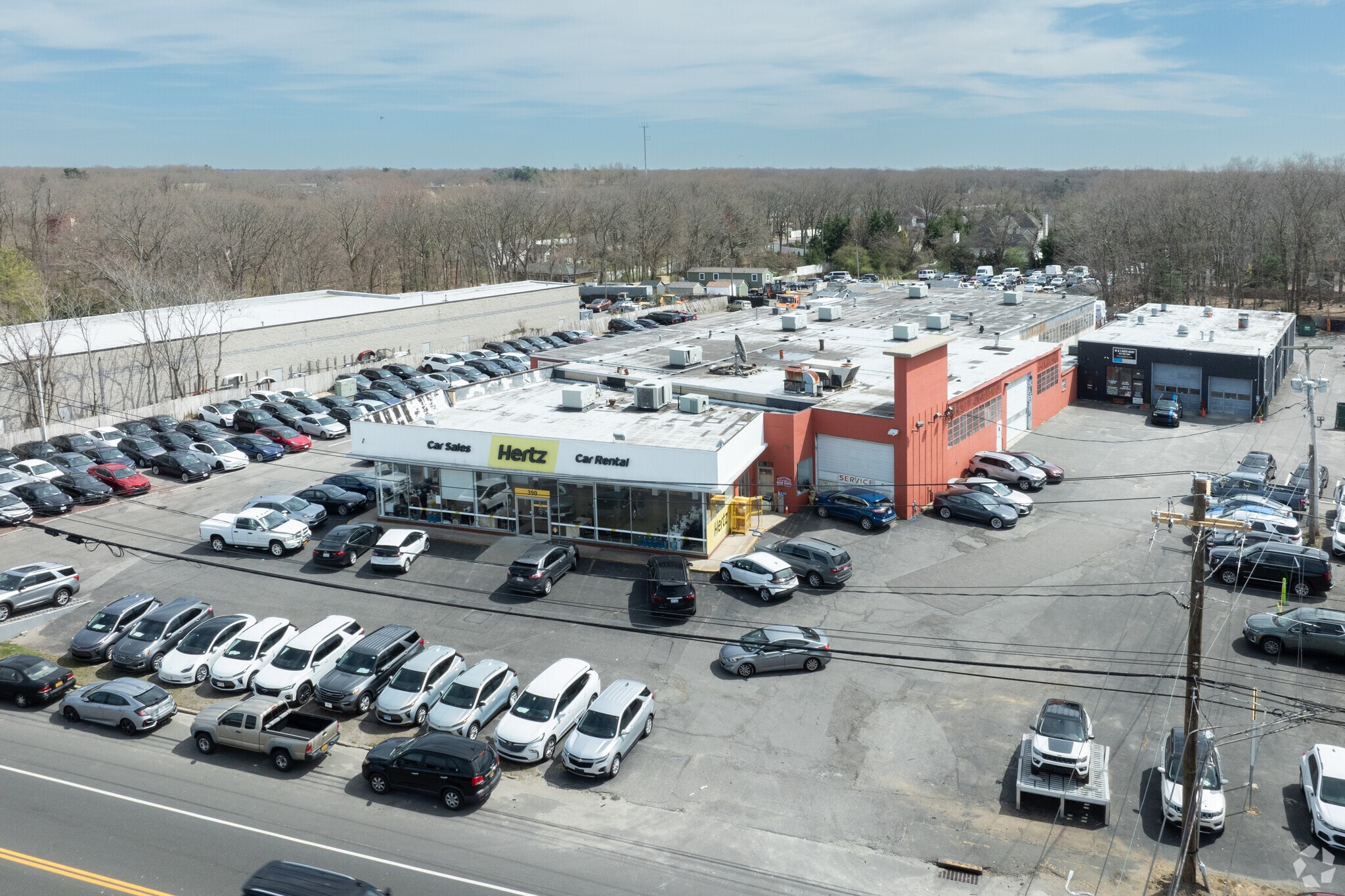 390 Middle Country Rd, Smithtown, NY for Rent