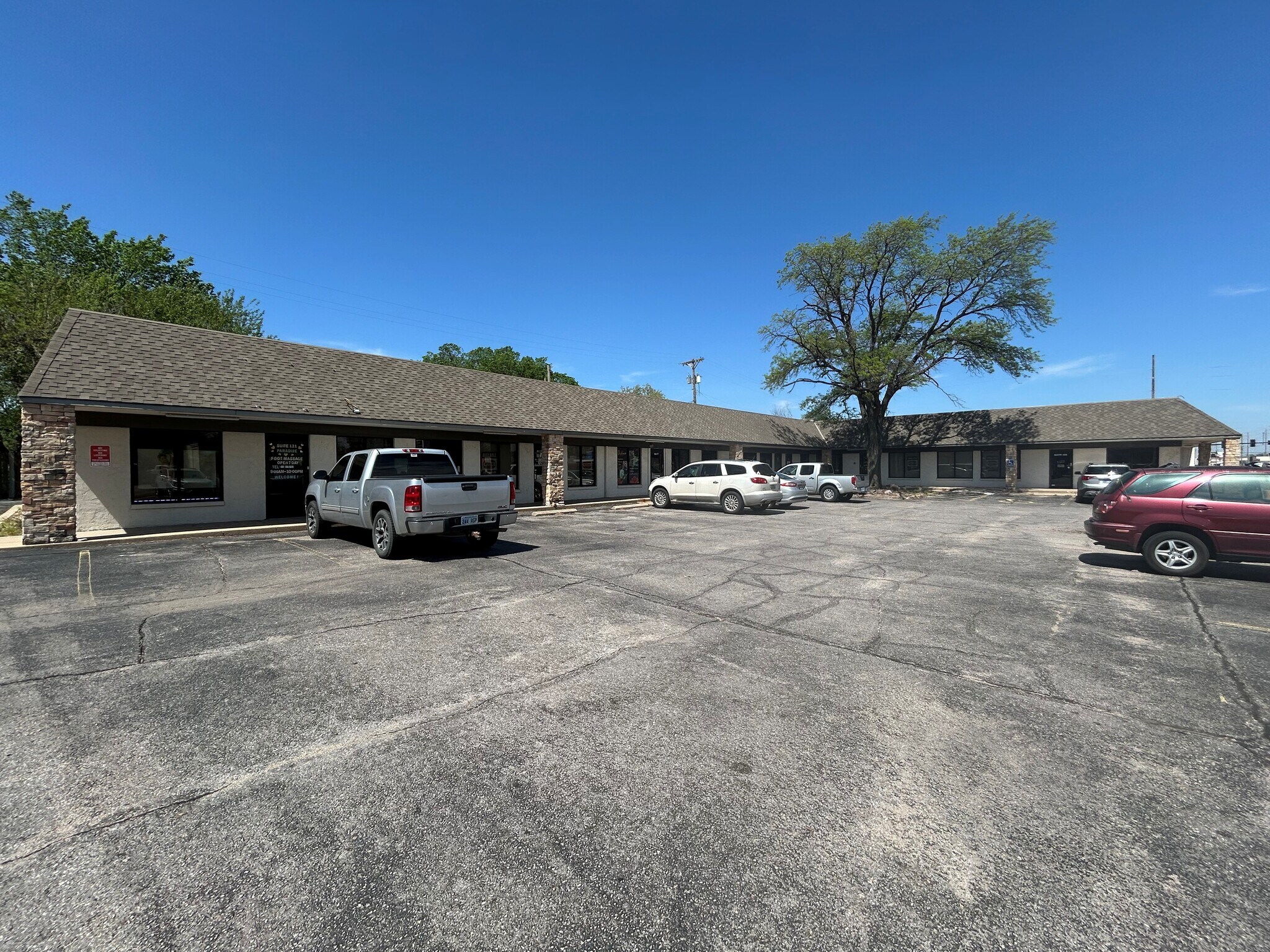 125 S West St, Wichita, KS for Rent