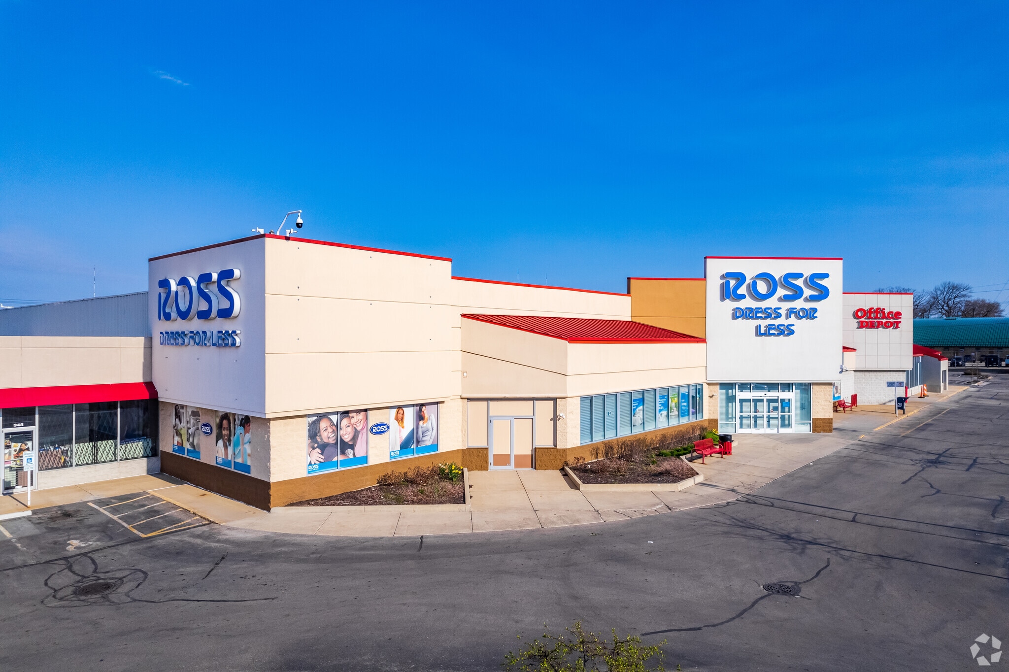 320-380 E Capitol Dr, Milwaukee, WI for Rent