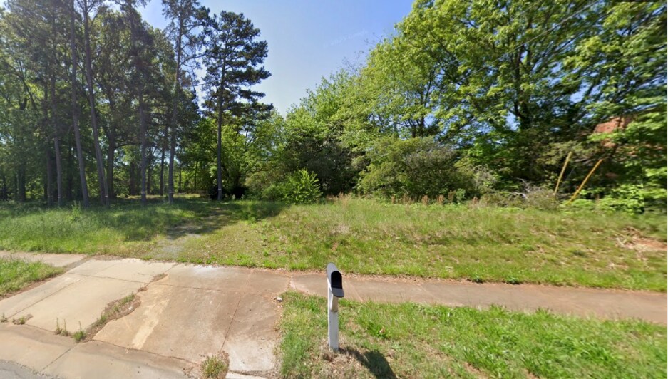 5115 Freedom Dr, Charlotte, NC for Sale