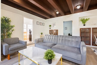 Oakland, CA Apartments - 400 Lagunitas Ave