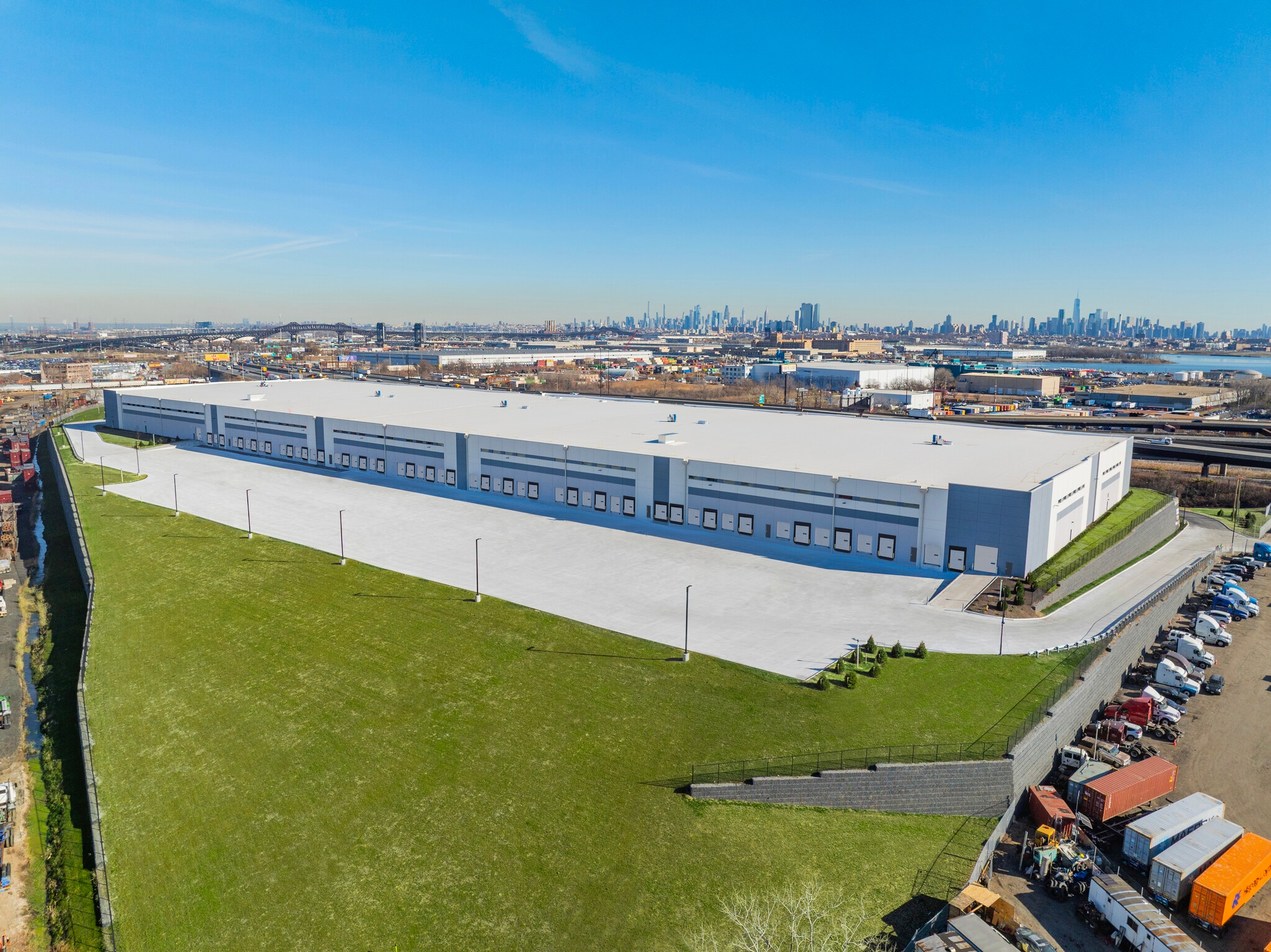 105-161 Hyatt Ave, Newark, NJ for Rent