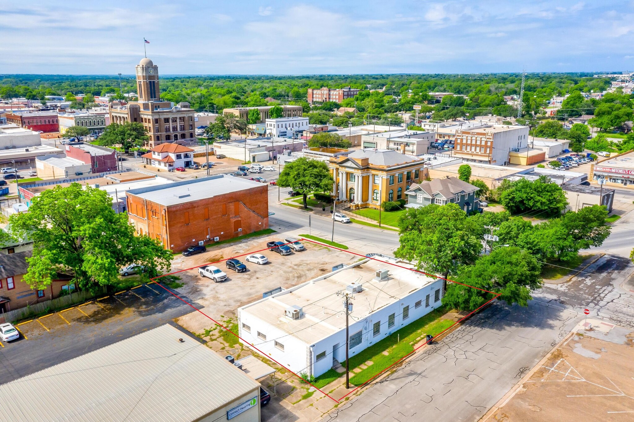 214 N Caddo St, Cleburne, TX for Sale