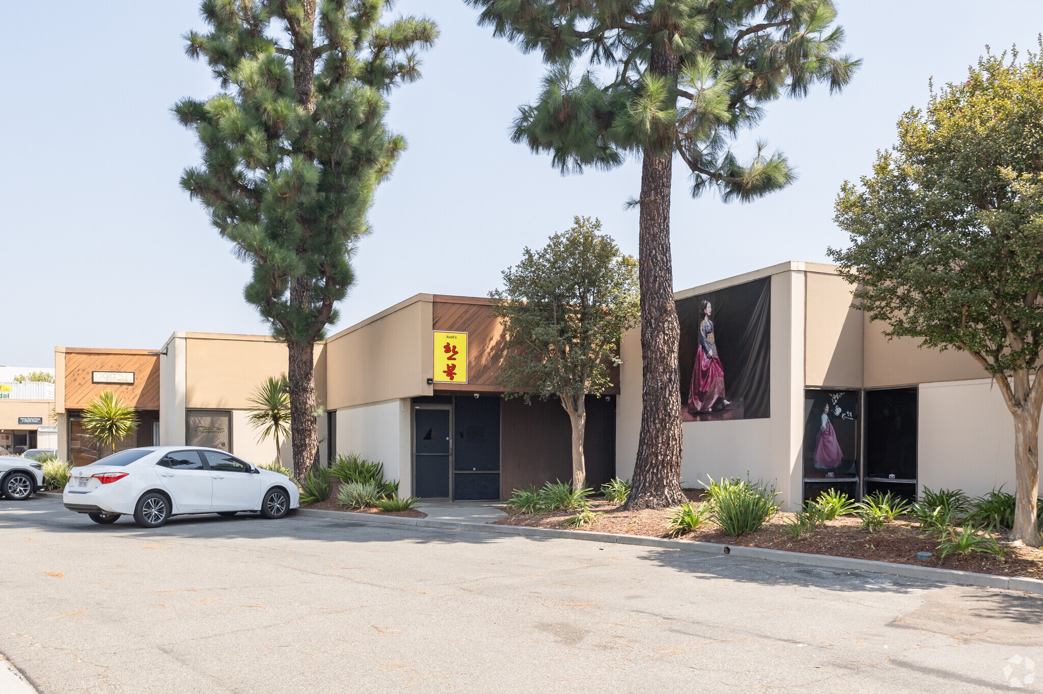 2009 W Commonwealth Ave, Fullerton, CA for Rent
