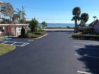 Jensen Beach, FL Office/Medical - 3670 NE Indian River Dr