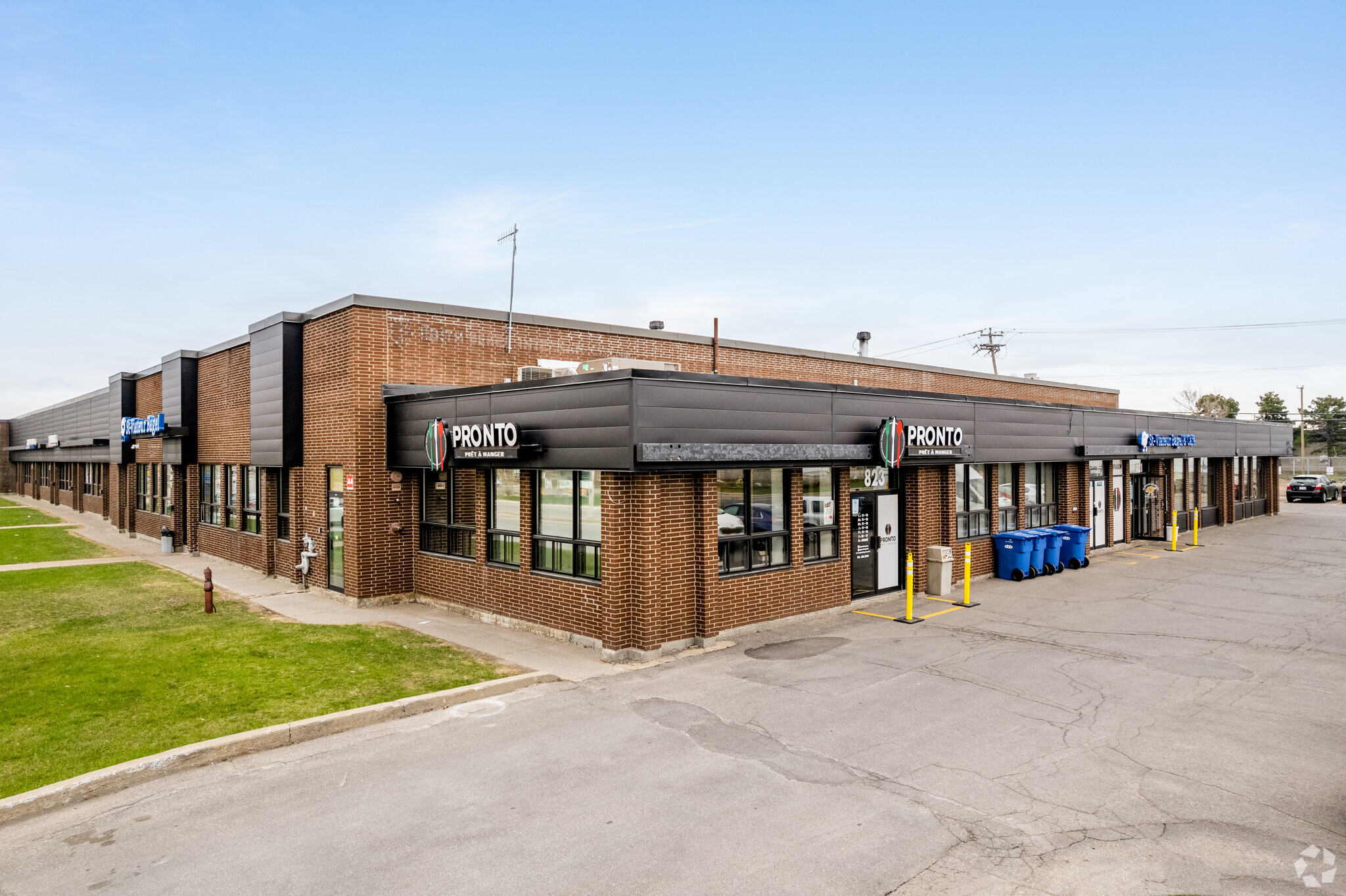 90A-90F Boul Brunswick, Dollard-des-Ormeaux, QC for Rent