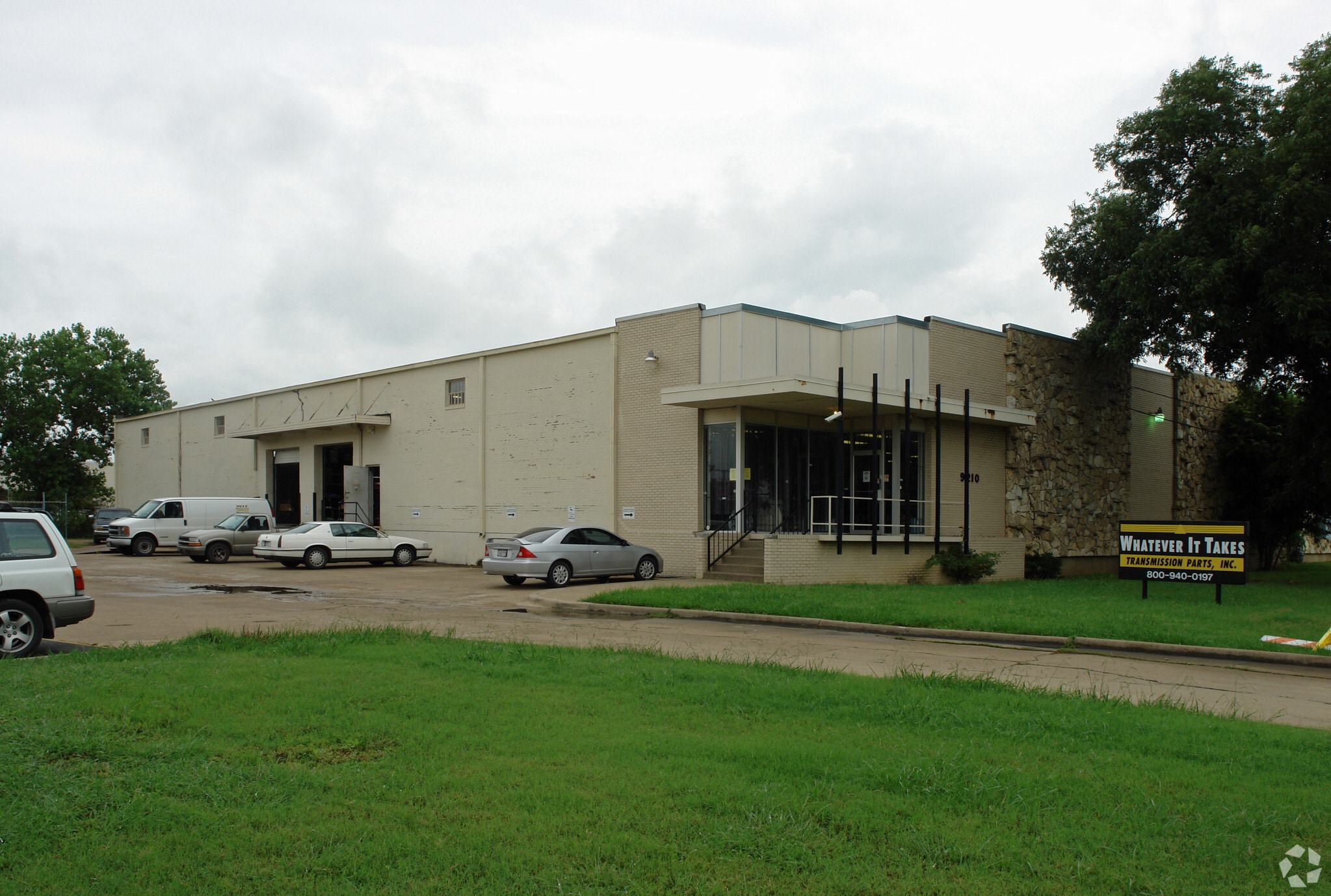 9210 King Arthur Dr, Dallas, TX for Rent