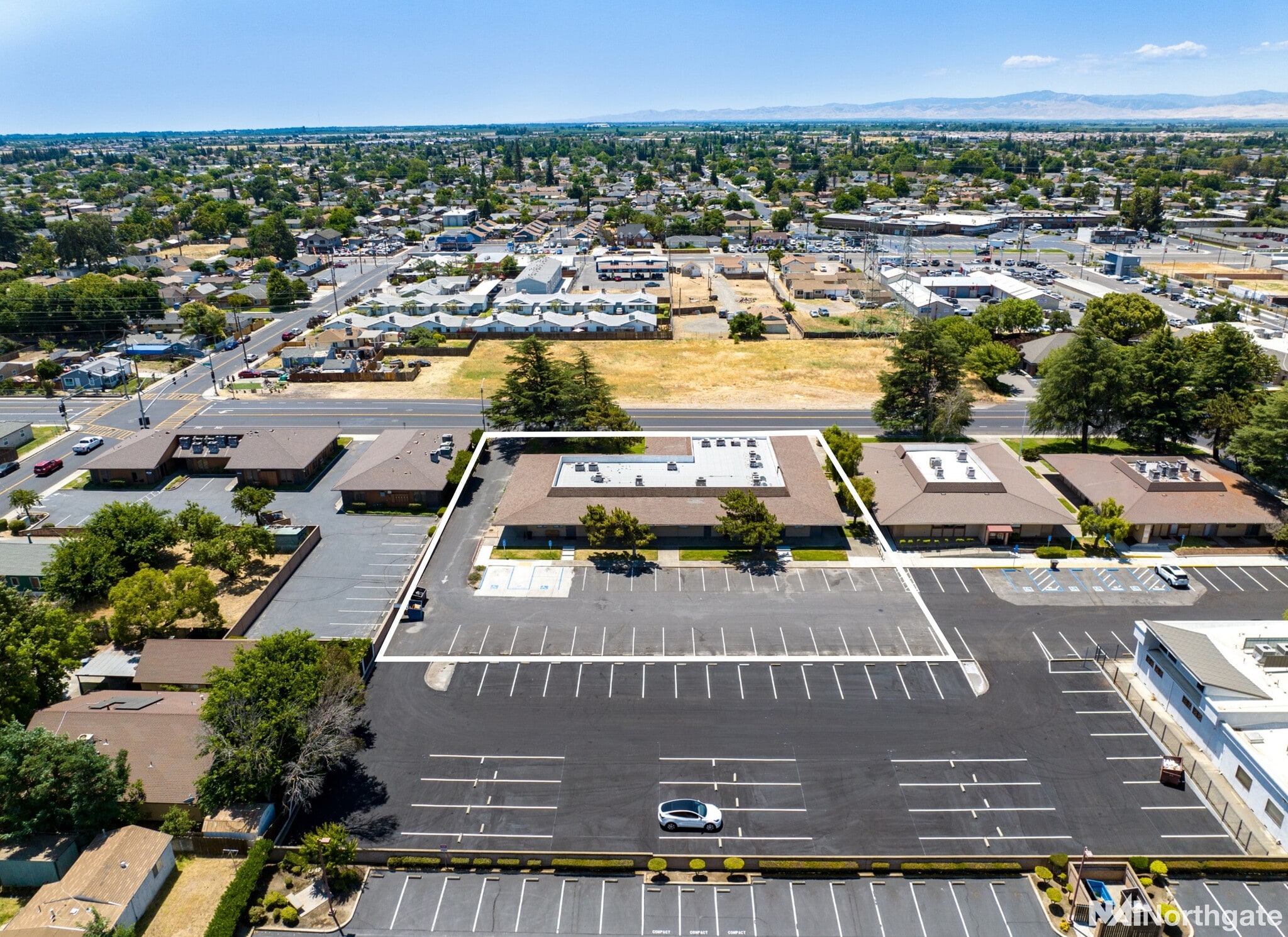 955 W Center St, Manteca, CA for Rent