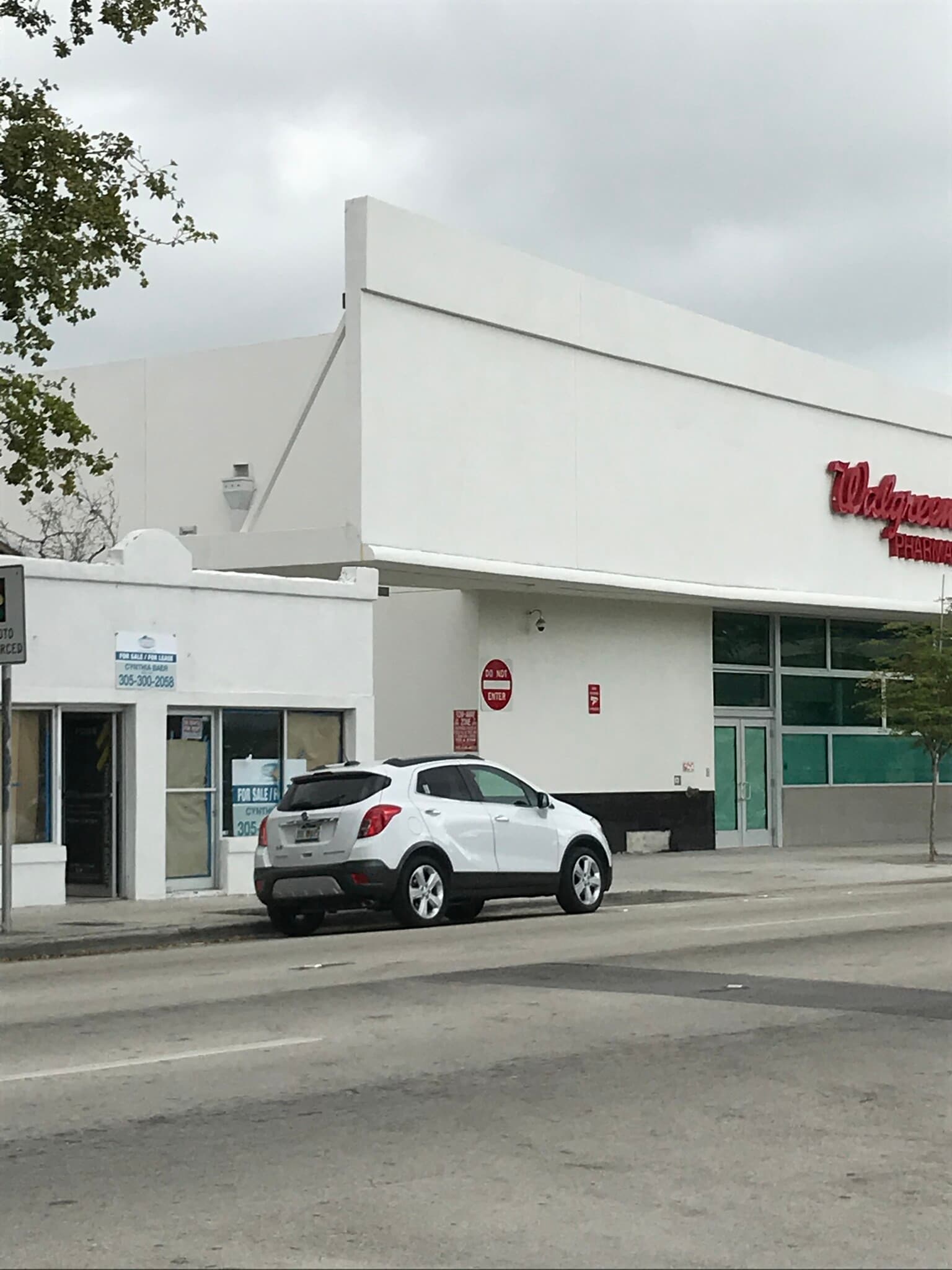 817 SW 8th St, Miami, FL for Rent