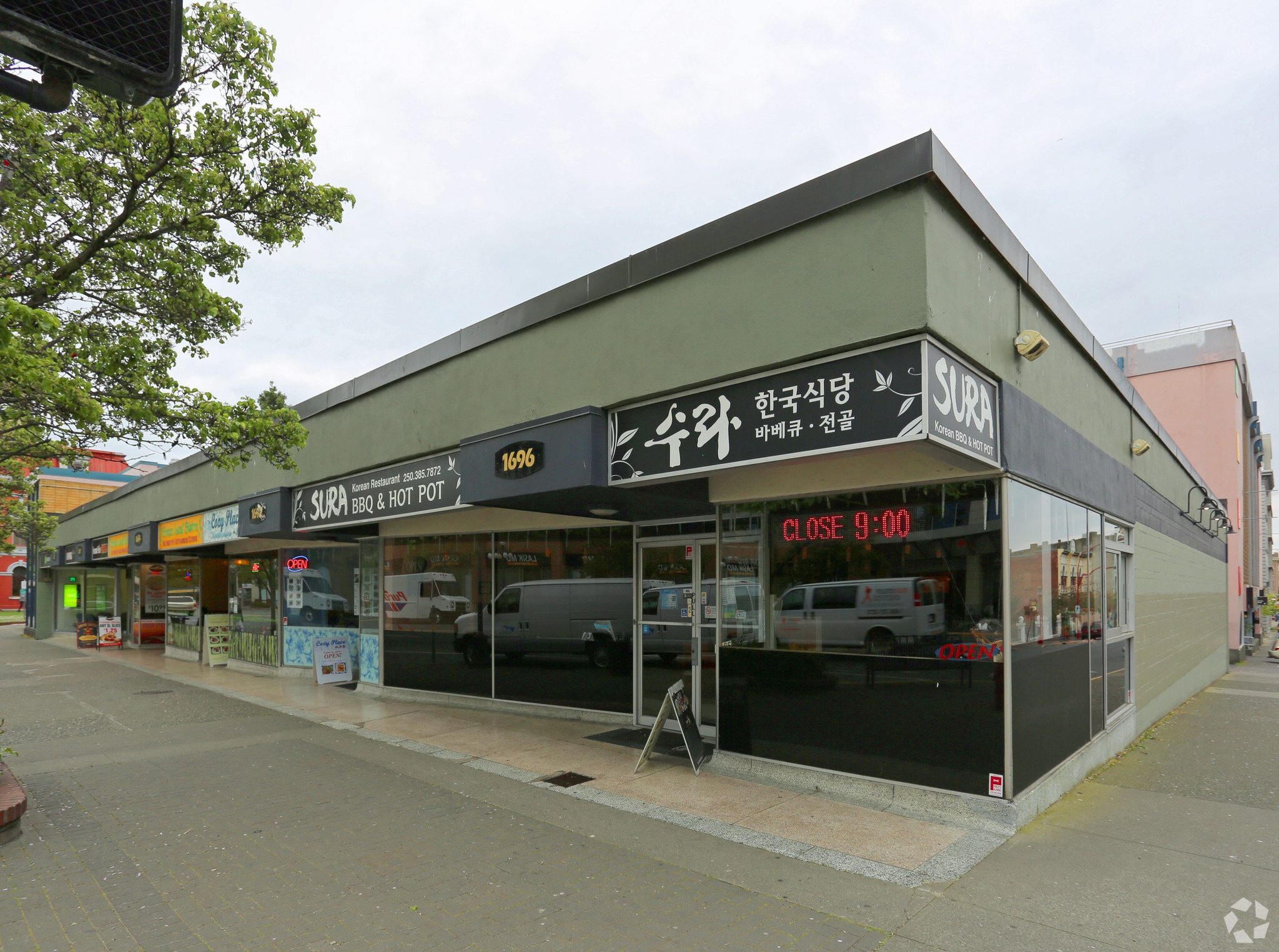 1672-1696 Douglas St, Victoria, BC for Rent