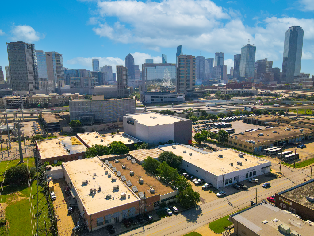 918 Dragon St, Dallas, TX for Sale