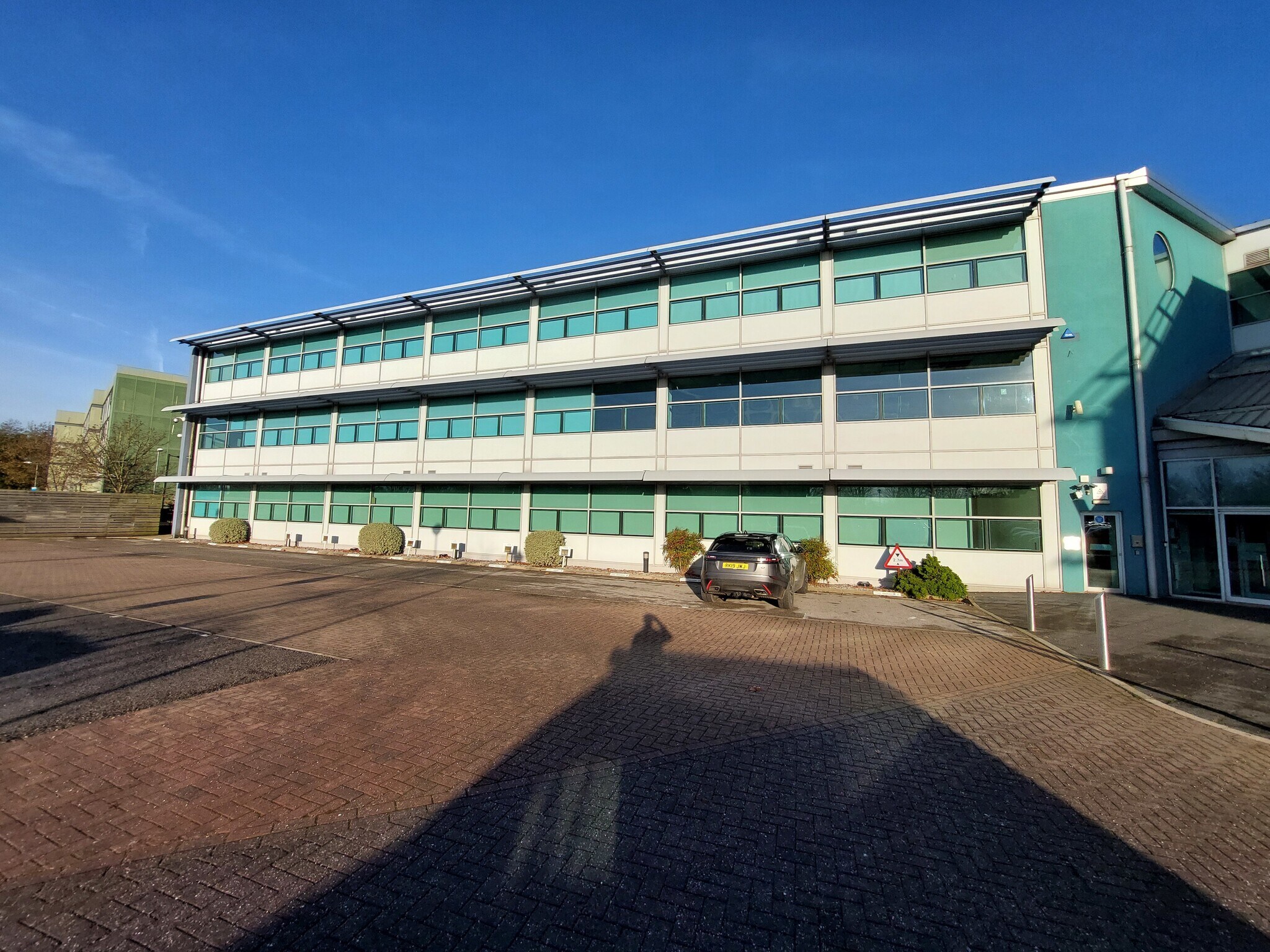 Lakeside Blvd, Doncaster, SYK for Rent
