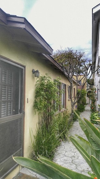 Seal Beach, CA Apartments - 1115 Ocean Ave