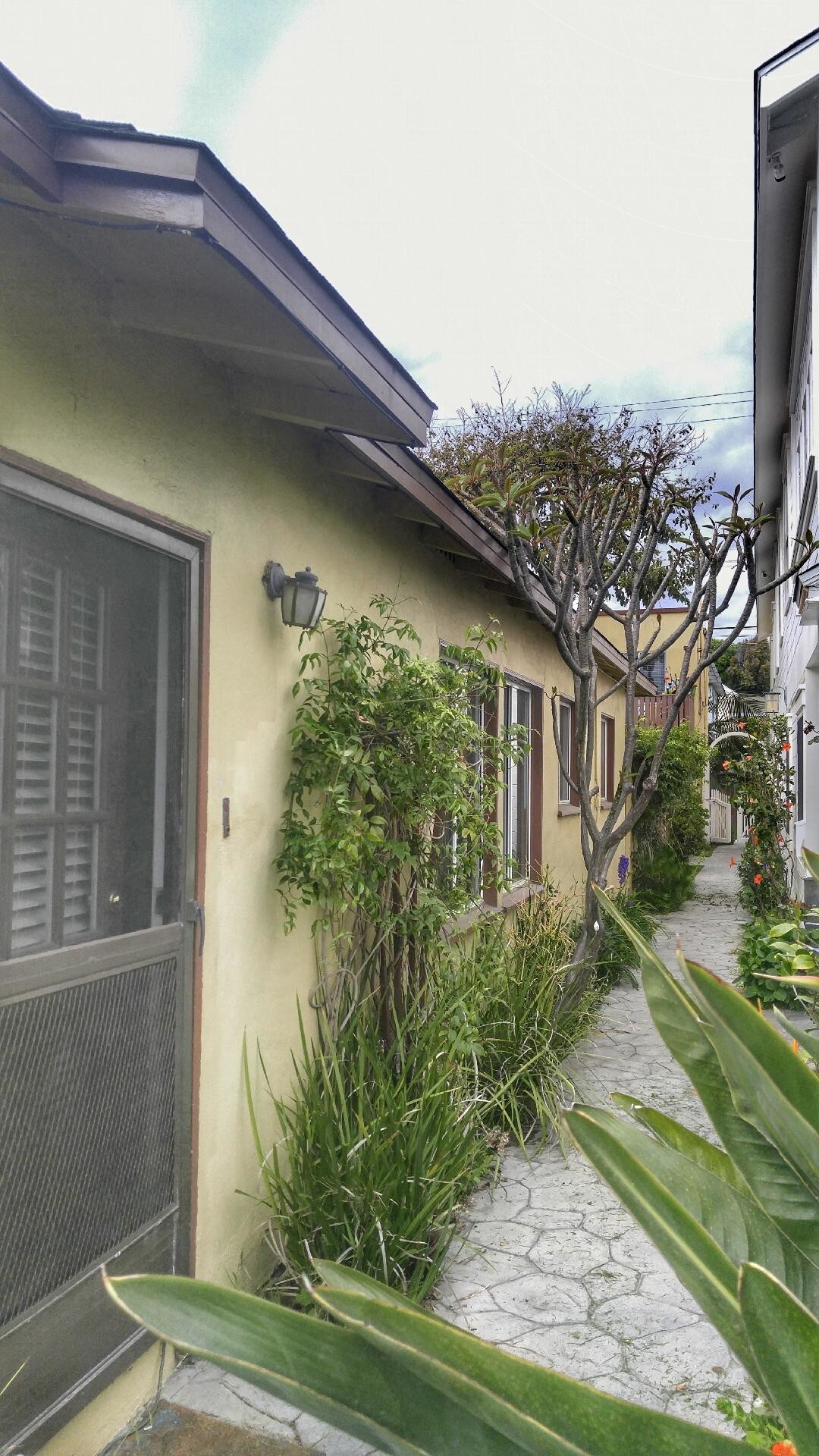 1115 Ocean Ave, Seal Beach, CA for Sale