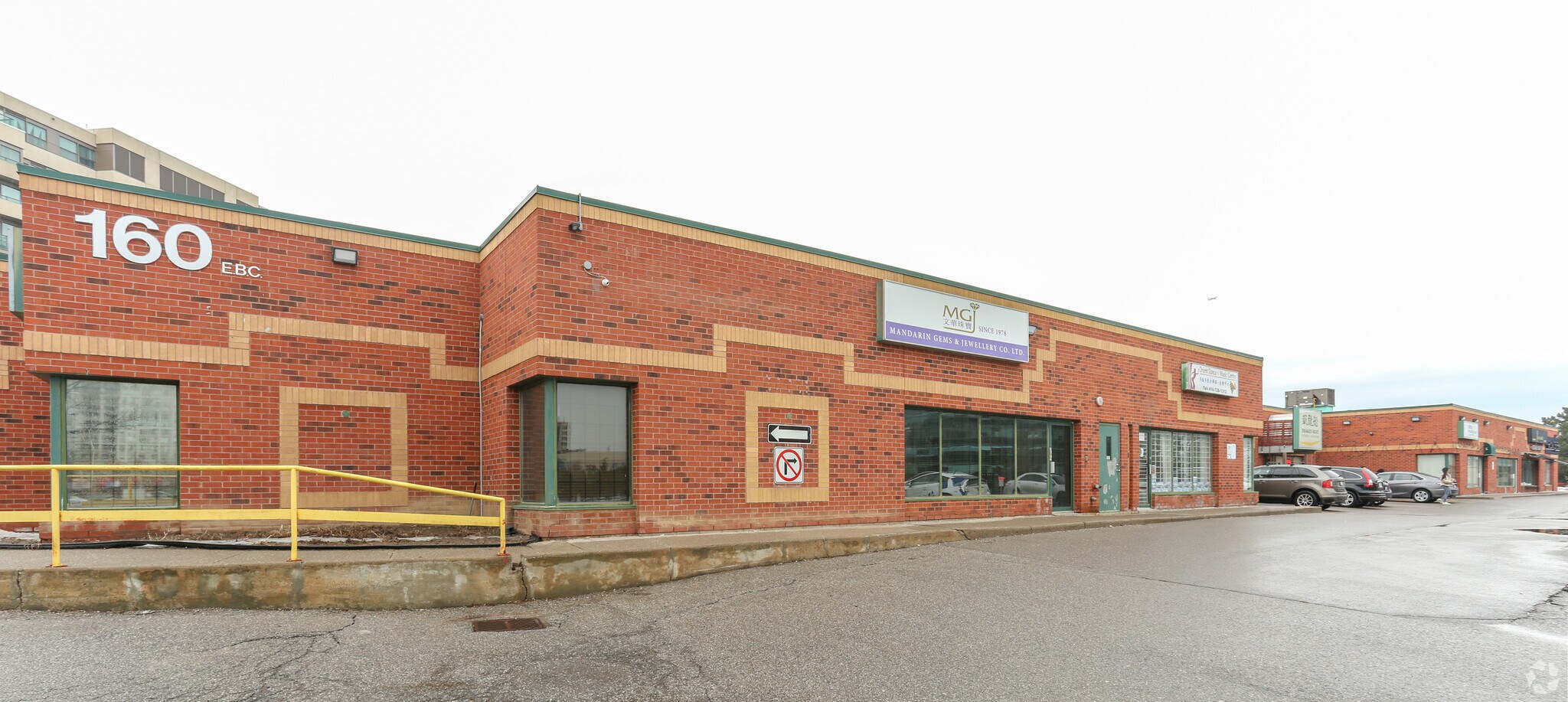160 E Beaver Creek Rd, Richmond Hill, ON for Sale