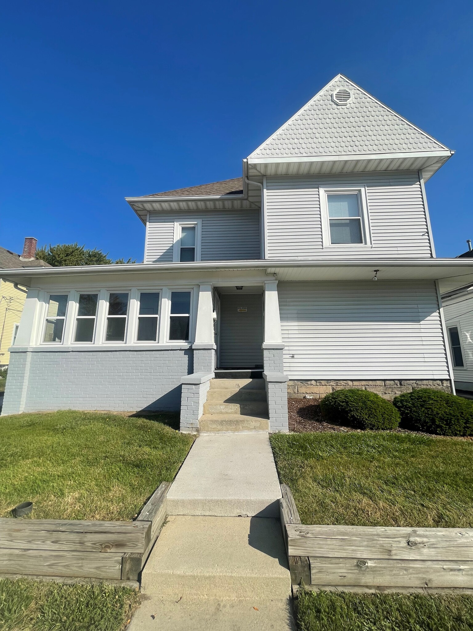 319 E Wooster St, Bowling Green, OH for Rent