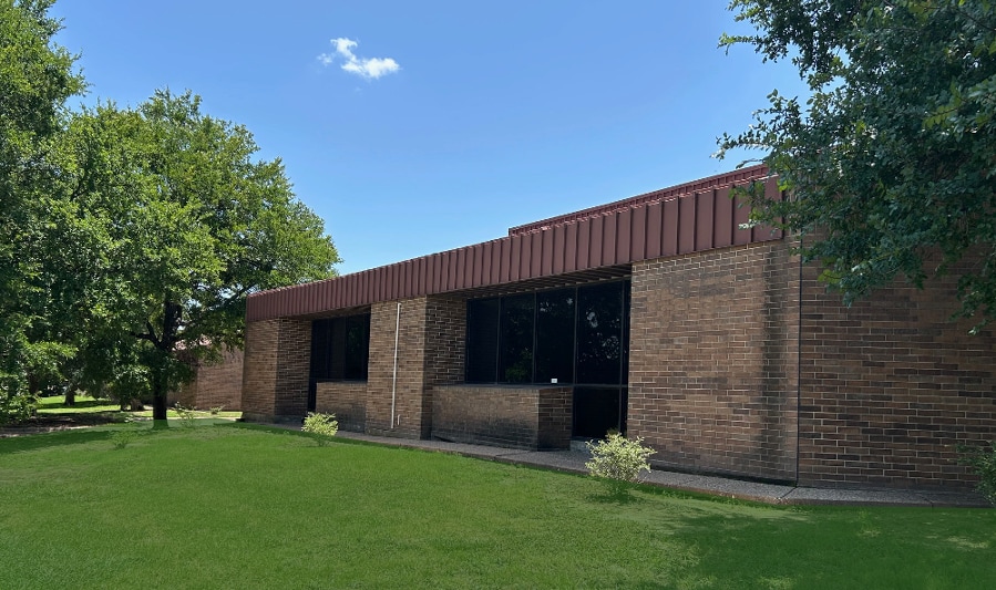 817 Greenview Dr, Grand Prairie, TX for Rent