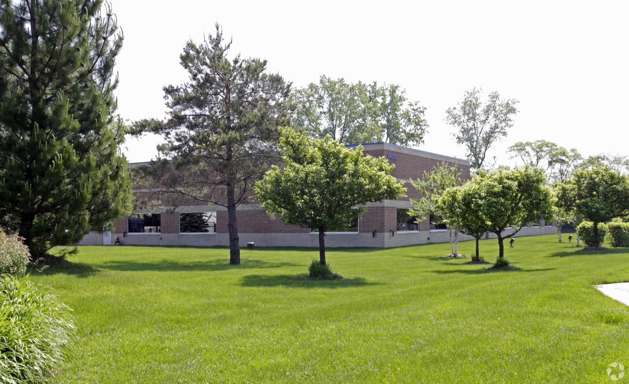 24000 Northwestern Hwy, Southfield, MI for Sale