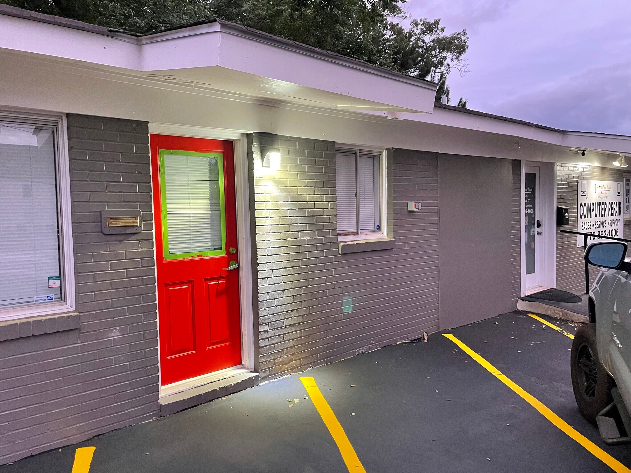 6463 Church St, Riverdale, GA for Rent