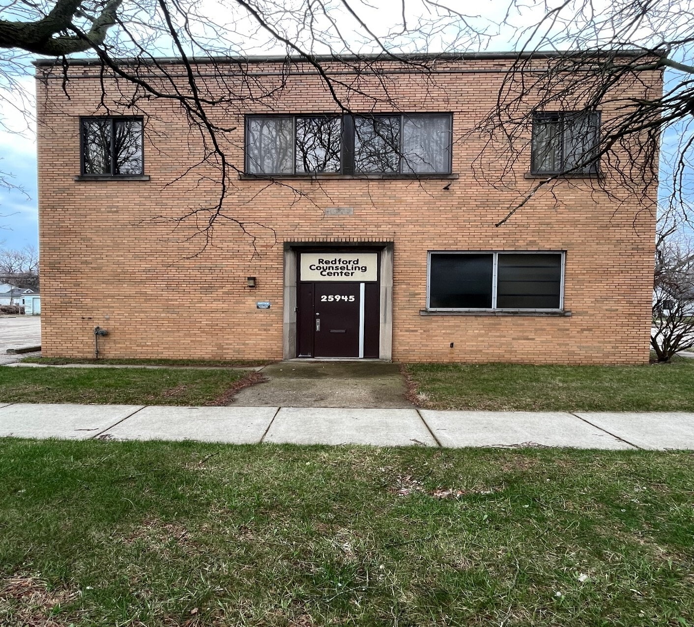 25945 W 7 Mile Rd Redford, MI 48240 Office Property for Lease on