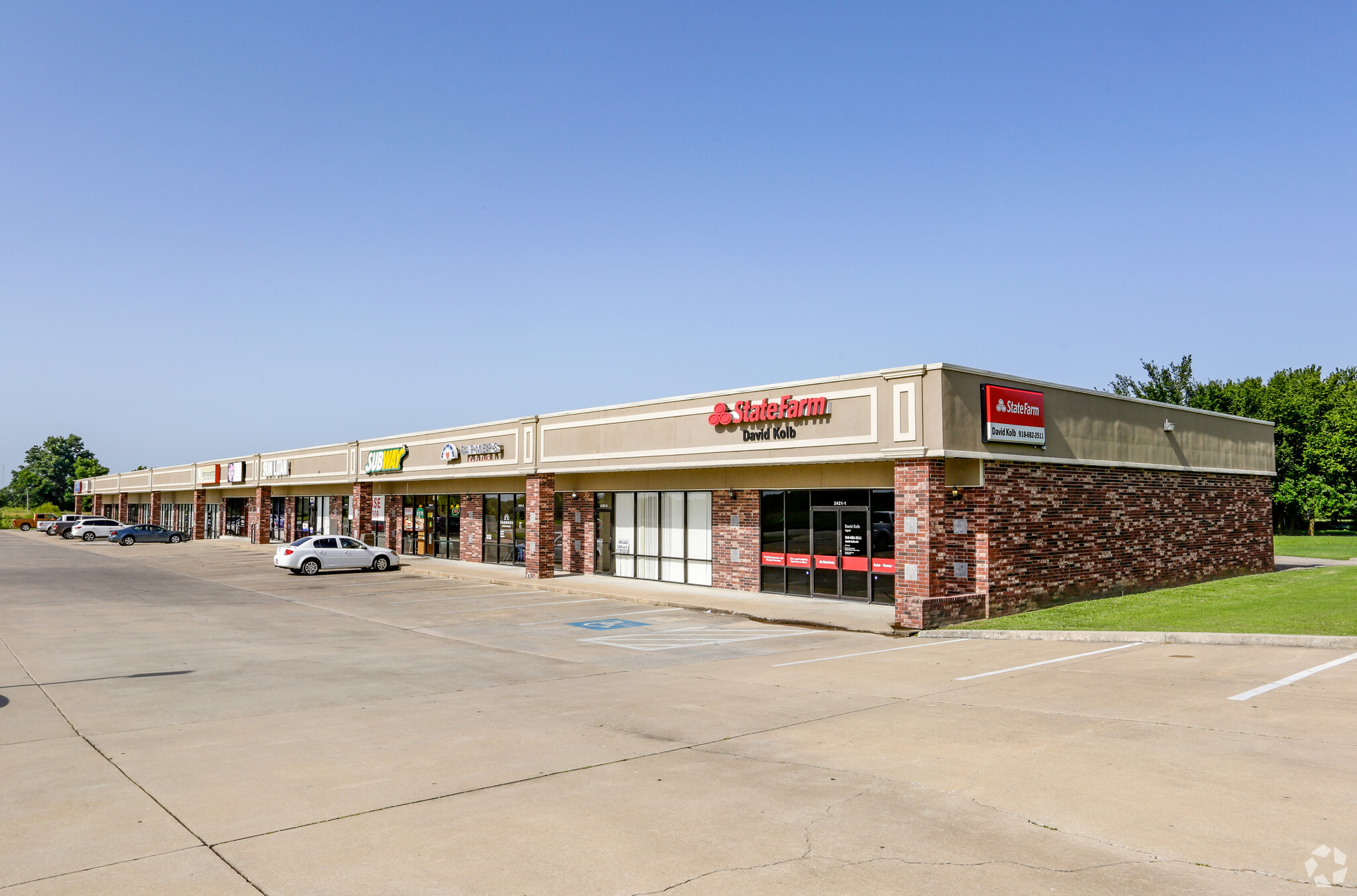 2421 S York St, Muskogee, OK for Sale