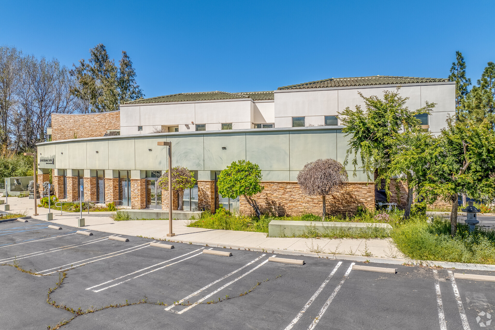 1001 Newbury Rd, Thousand Oaks, CA for Sale