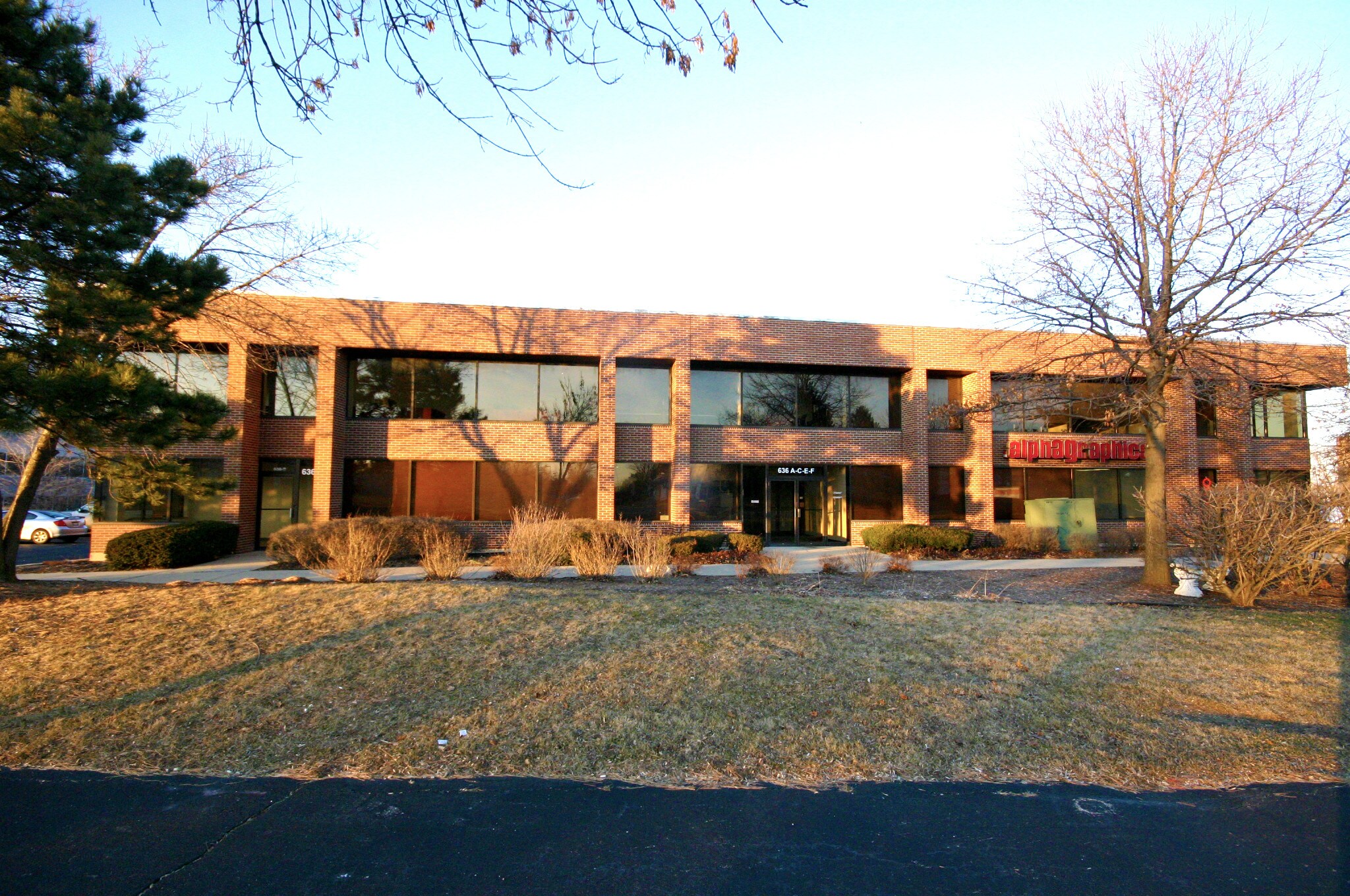 636 Remington Rd, Schaumburg, IL for Rent