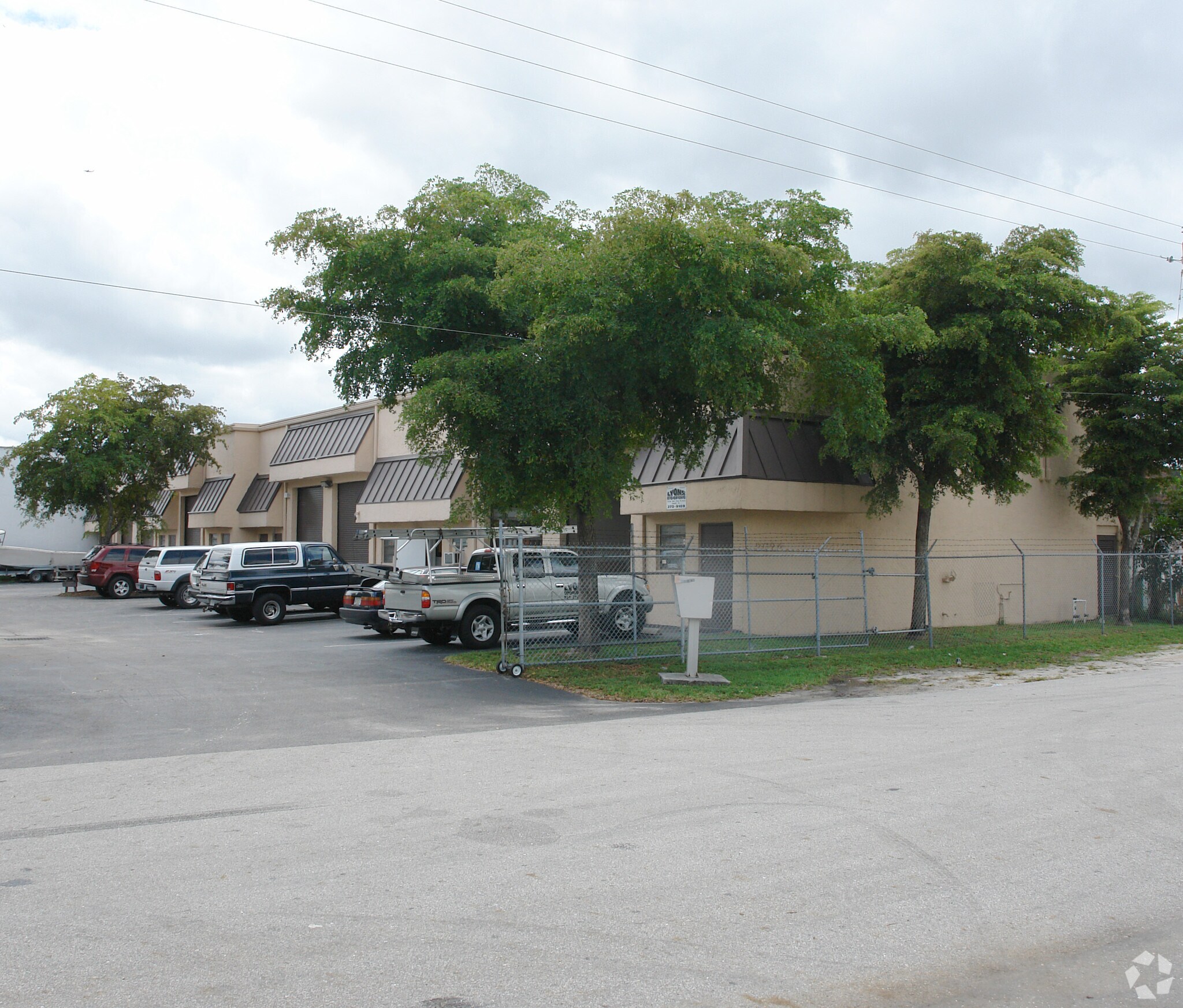 7024 SW 21st Pl, Davie, FL for Rent