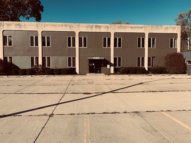 1020 Glen Flora Ave, Waukegan, IL for Rent