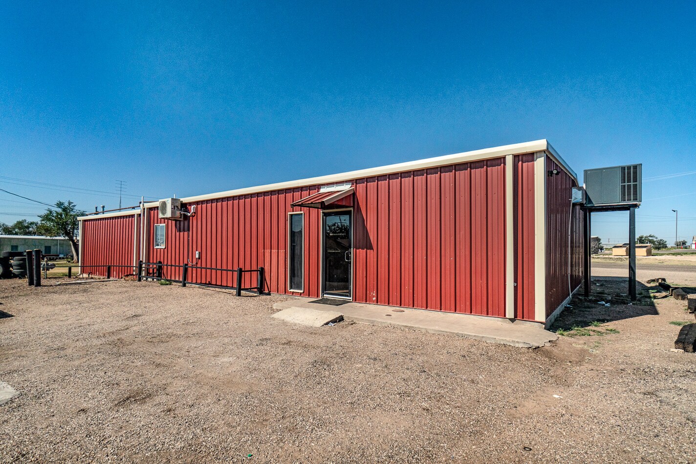 201 E Service Rd, Tulia, TX for Sale