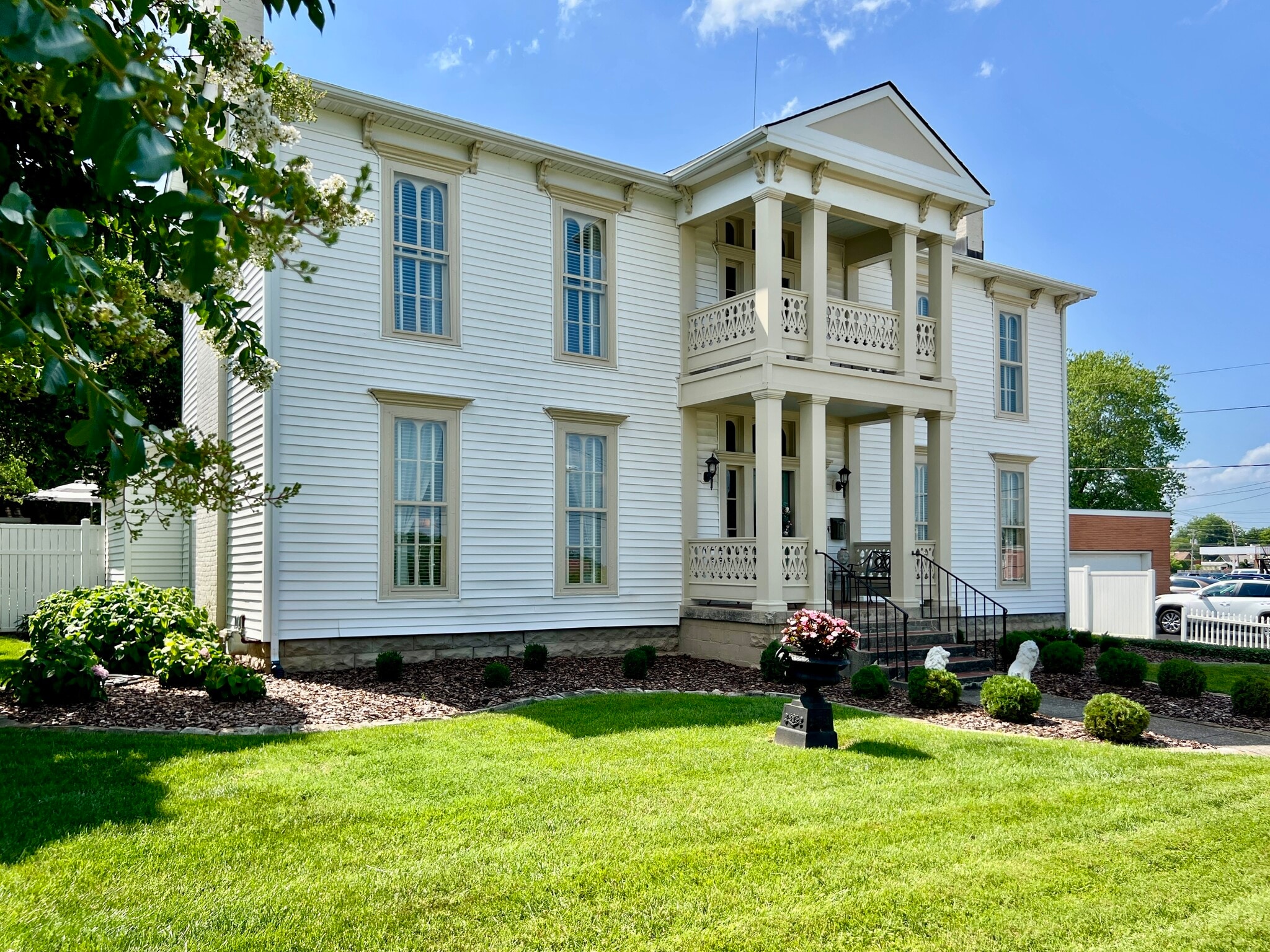 210 S College St, Franklin, KY for Sale