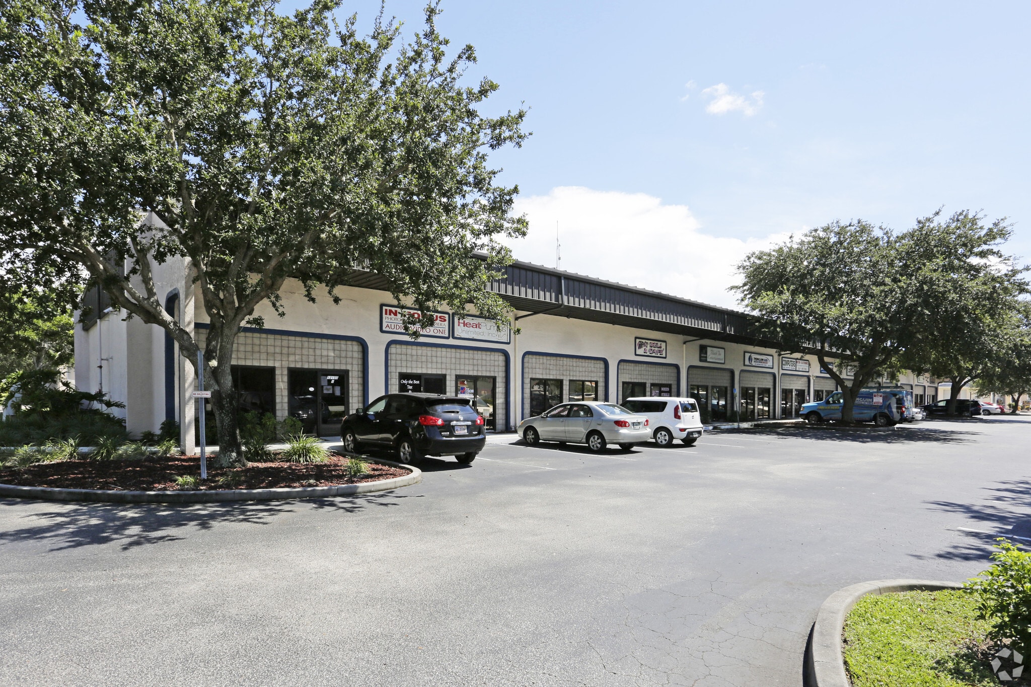 12155 Metro Pky, Fort Myers, FL for Sale