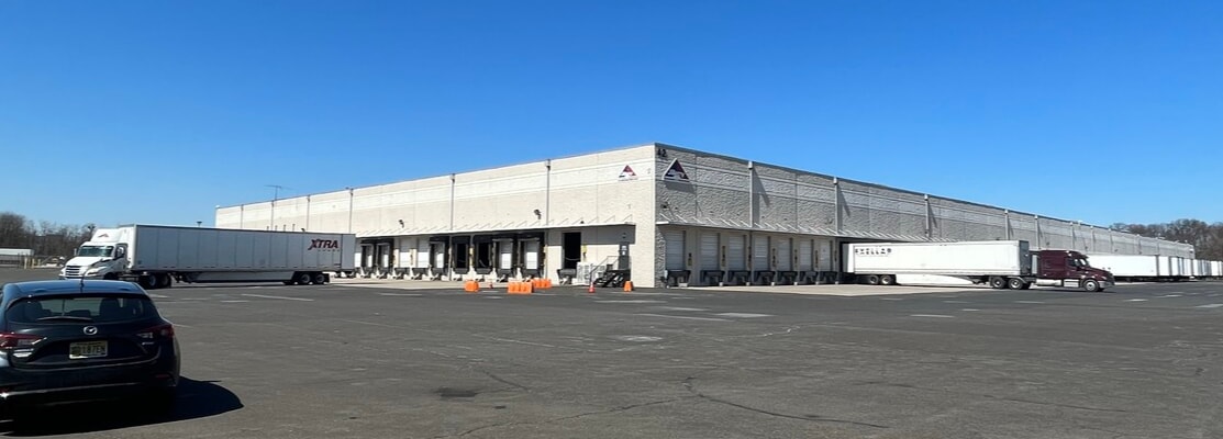 42 Runway Rd, Levittown, PA for Rent