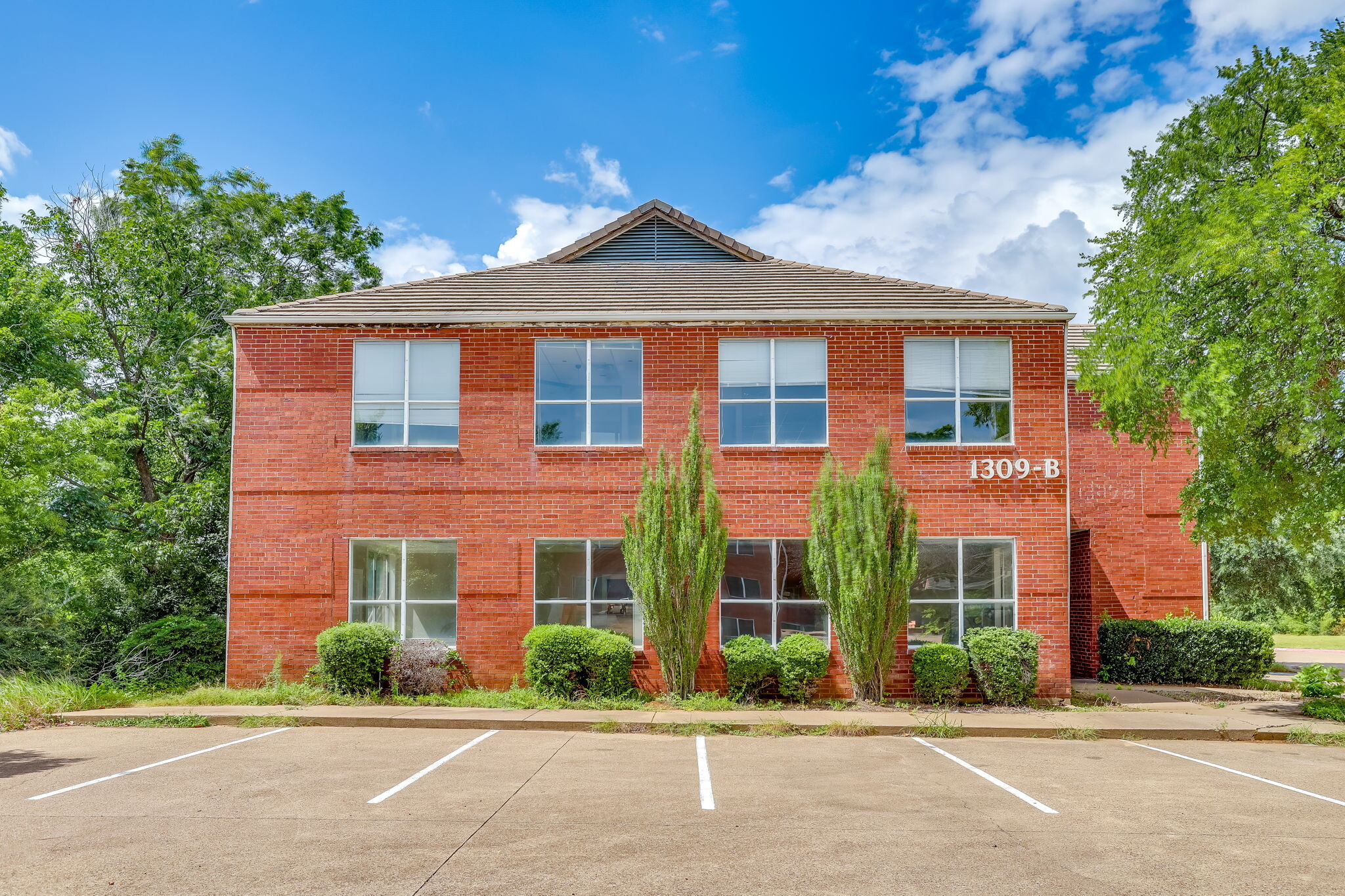 1309 B W Abram St, Arlington, TX for Sale