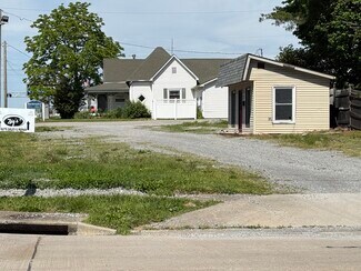 Marion, IL Commercial Land - 200 W Deyoung St