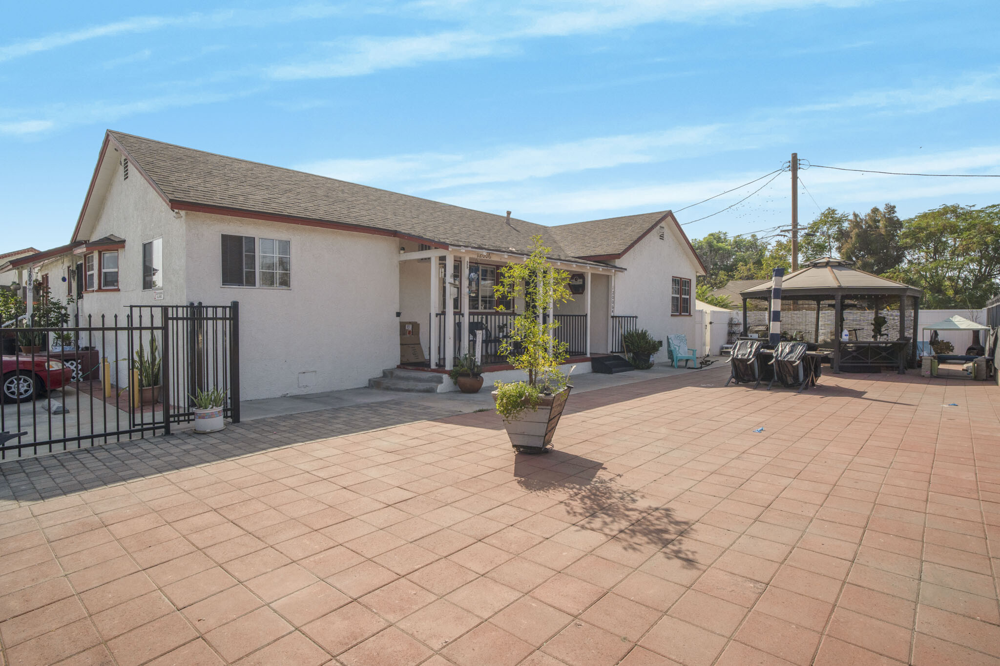 11966 Saticoy St, North Hollywood, CA for Sale