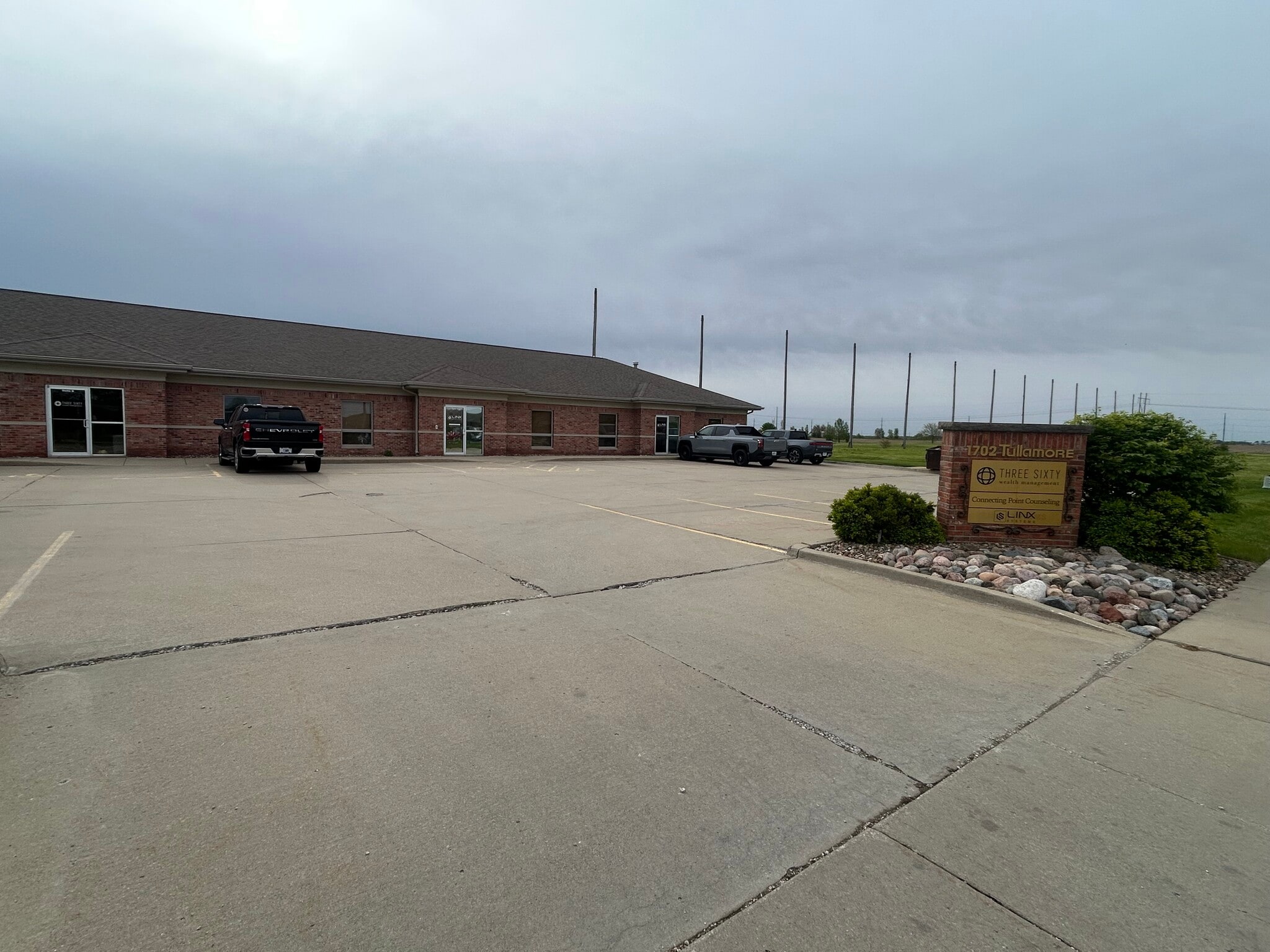 1702 Tullamore Ave, Bloomington, IL for Rent
