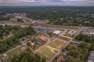 Coweta, OK Commercial - E Dogwood Street