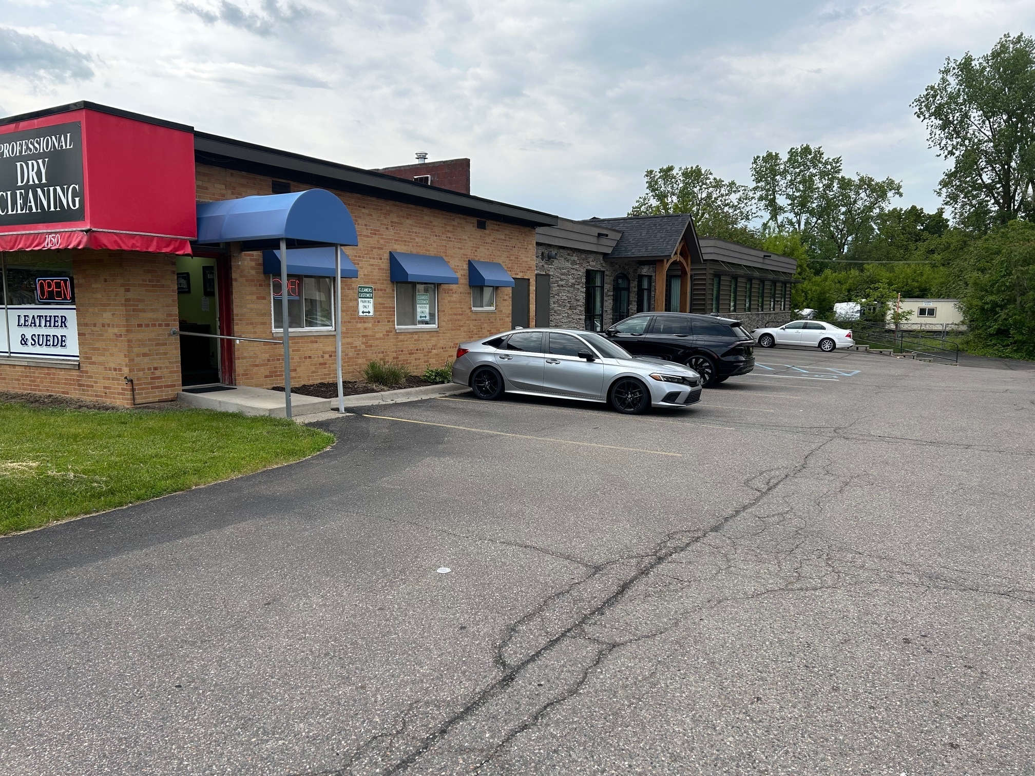1150 Ann Arbor Rd, Plymouth, MI for Sale