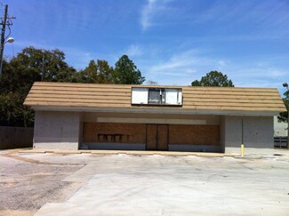 Mobile, AL Apartments - 3026 Cottage Hill Rd