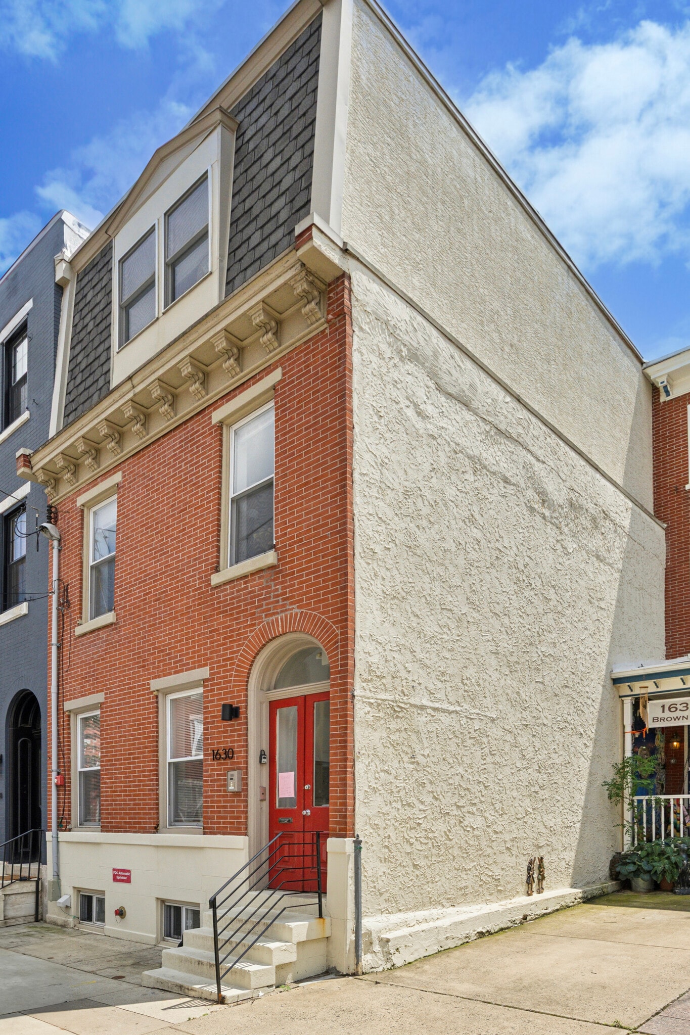 1630 Brown St, Philadelphia, PA for Sale