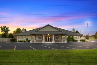 Neenah, WI Storefront Retail/Office - 540 E Shady Ln